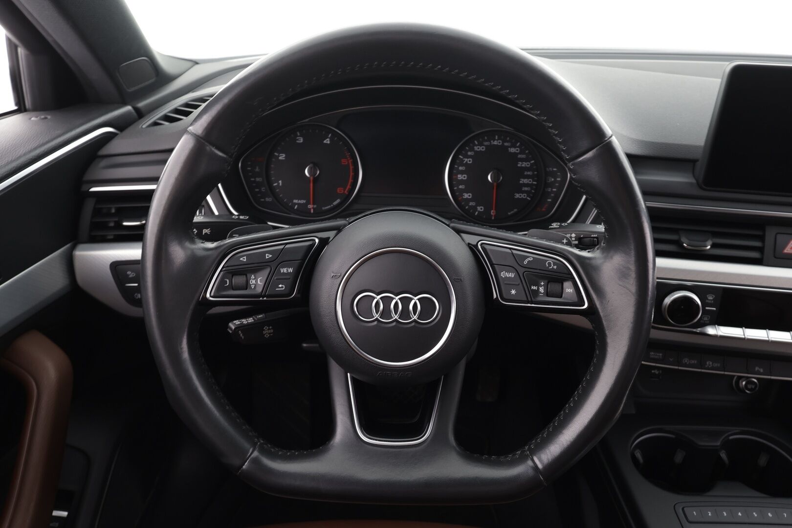 Audi A4 2019 Avant Business Sport Comfort Edition 40 TDI 140 kW quattro S tronic *B&O / Nahkasisusta / Webasto / Koukku / Matrix-LED* - 2 X Renkaat & Vanteet / Suomi Auto