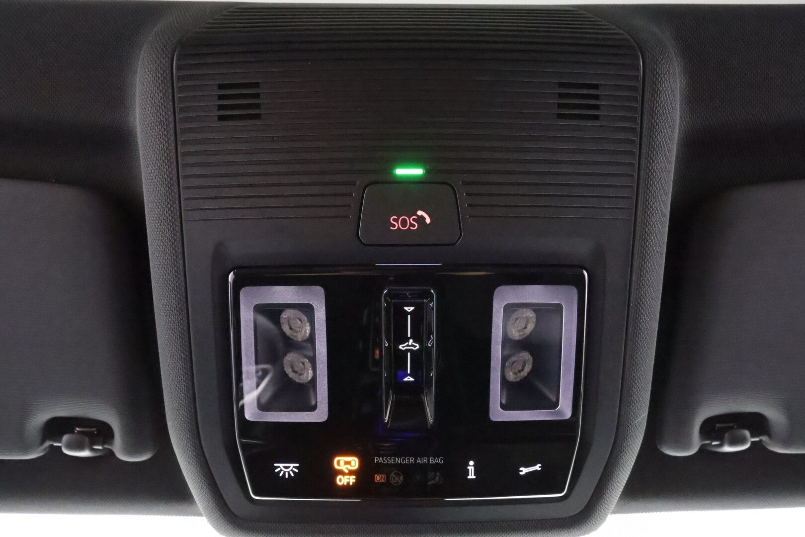 Volkswagen Golf 2023 GTE 180 kW (PHEV) DSG * ACC / HUD / Webasto / Kattoluukku / Sporttipenkit / P.kamera / IQ.Light / Keyless / Navi * - Suomi-auto / Kahdet renkaat aluvanteilla 