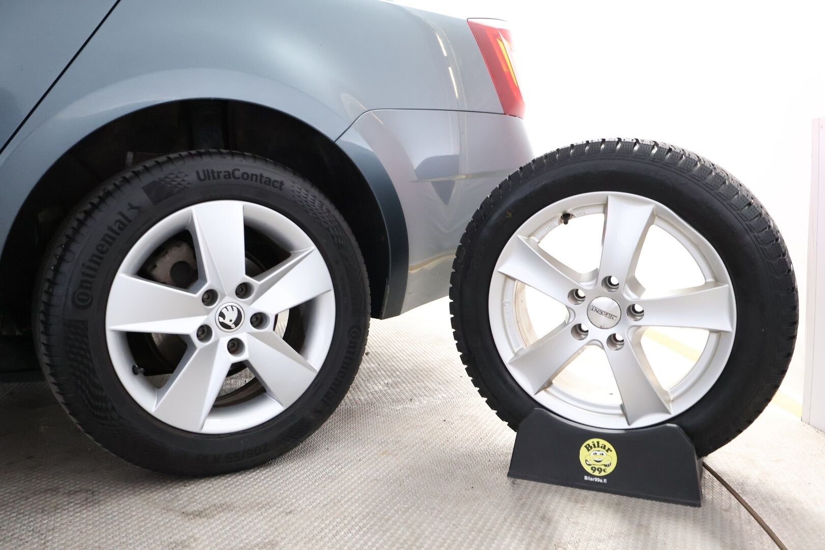 Skoda Octavia 2019 Combi 1,6 TDI Style DSG Autom. - Suomiauto / Webasto / Adapt.Vakkari / Canton Premium Sound / Peruutuskamera / Vaaleat Puolinahat / Huippuvarusteet! - HULLU BLACKWEEK KORKOTARJOUS 2,49%