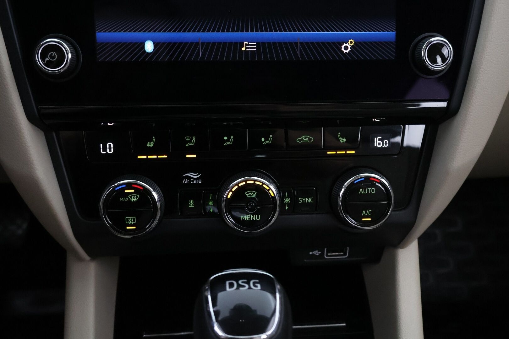 Skoda Octavia 2019 Combi 1,6 TDI Style DSG Autom. - Suomiauto / Webasto / Adapt.Vakkari / Canton Premium Sound / Peruutuskamera / Vaaleat Puolinahat / Huippuvarusteet!