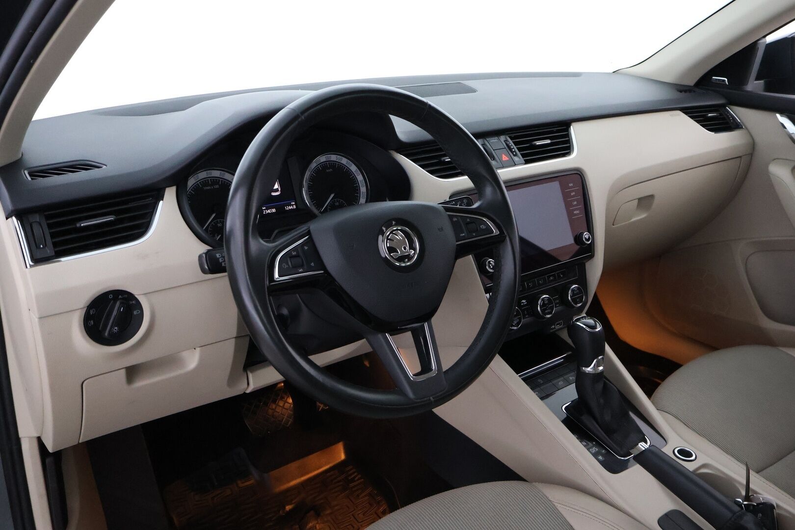 Skoda Octavia 2019 Combi 1,6 TDI Style DSG Autom. - Suomiauto / Webasto / Adapt.Vakkari / Canton Premium Sound / Peruutuskamera / Vaaleat Puolinahat / Huippuvarusteet!