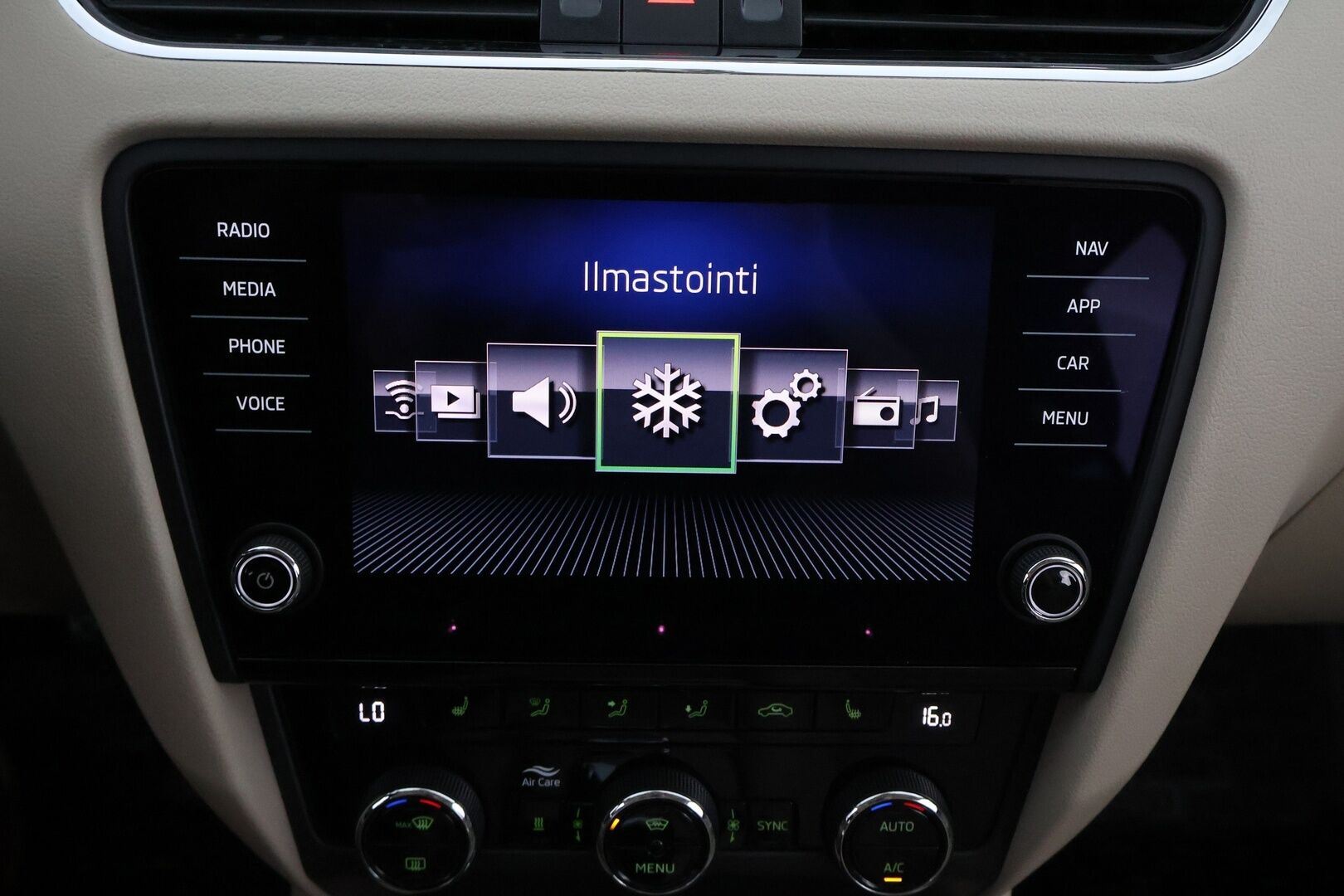 Skoda Octavia 2019 Combi 1,6 TDI Style DSG Autom. - Suomiauto / Webasto / Adapt.Vakkari / Canton Premium Sound / Peruutuskamera / Vaaleat Puolinahat / Huippuvarusteet! - HULLU BLACKWEEK KORKOTARJOUS 2,49%