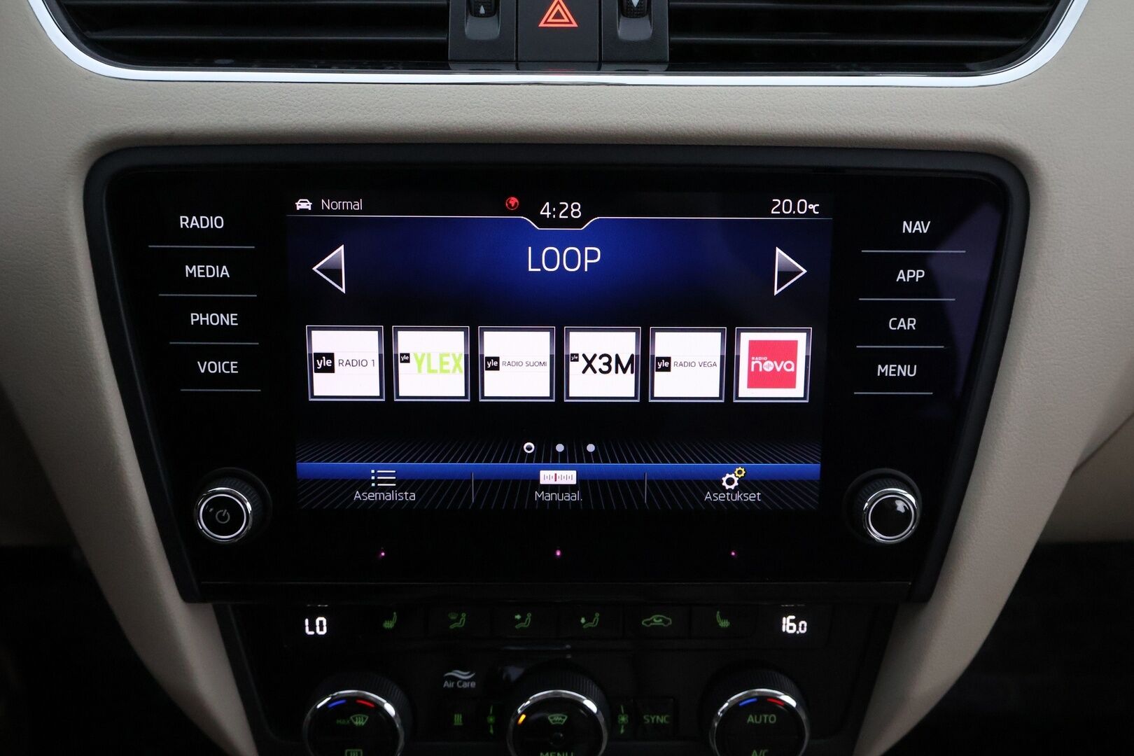 Skoda Octavia 2019 Combi 1,6 TDI Style DSG Autom. - Suomiauto / Webasto / Adapt.Vakkari / Canton Premium Sound / Peruutuskamera / Vaaleat Puolinahat / Huippuvarusteet! - HULLU BLACKWEEK KORKOTARJOUS 2,49%