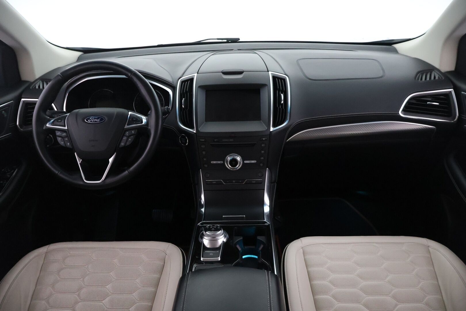 Ford Edge 2019 2,0 TDCi Bi-Turbo EcoBlue 240hv A8 Vignale 5-ovinen - Suomi-auto | B&O | Adapt. vakkari | Webasto | Navi | BLIS | P.kamera | CarPlay | Koukku | 2x renkaat |