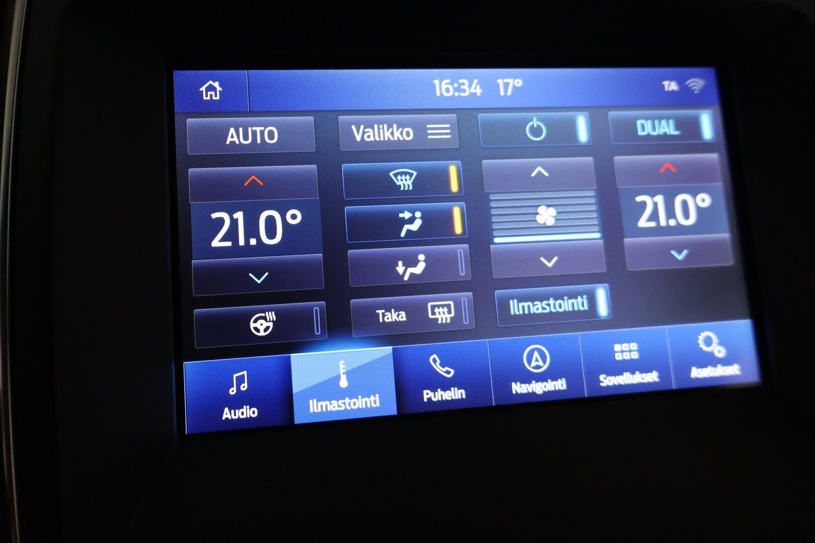 Ford Edge 2019 2,0 TDCi Bi-Turbo EcoBlue 240hv A8 Vignale 5-ovinen - Suomi-auto | B&O | Adapt. vakkari | Webasto | Navi | BLIS | P.kamera | CarPlay | Koukku | 2x renkaat |