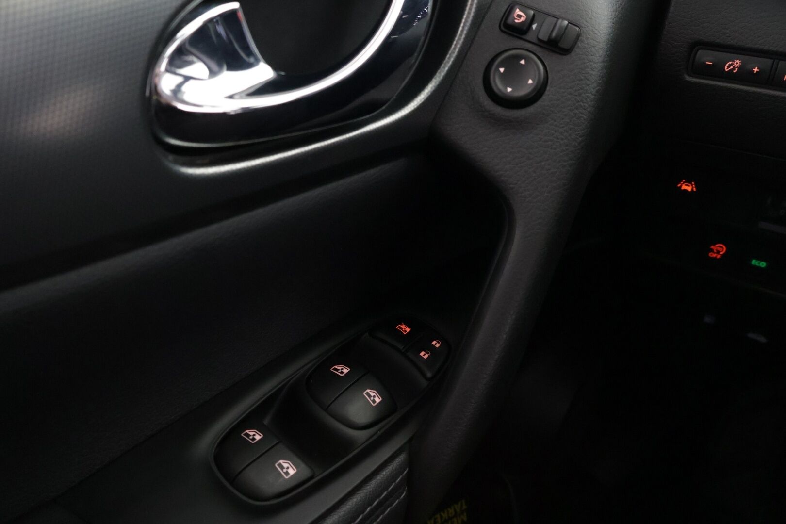 Nissan Qashqai 2019 DIG-T 160 N-Connecta 2WD DCT, NNC *1-om. Suomi-auto / Vakkari / 360° Kamera / Apple&Android / Navi* - 2x renkaat aluvanteilla / Lohko+sisäpuhallin / Huoltokirja