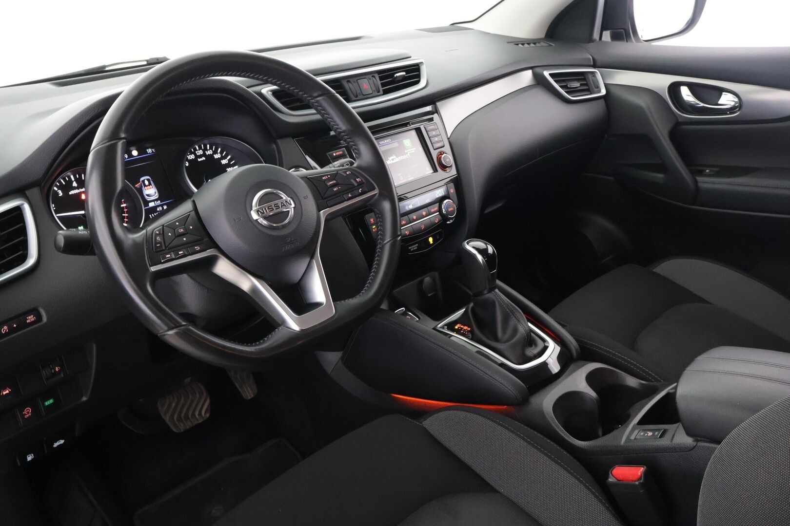 Nissan Qashqai 2019 DIG-T 160 N-Connecta 2WD DCT, NNC *1-om. Suomi-auto / Vakkari / 360° Kamera / Apple&Android / Navi* - 2x renkaat aluvanteilla / Lohko+sisäpuhallin / Huoltokirja