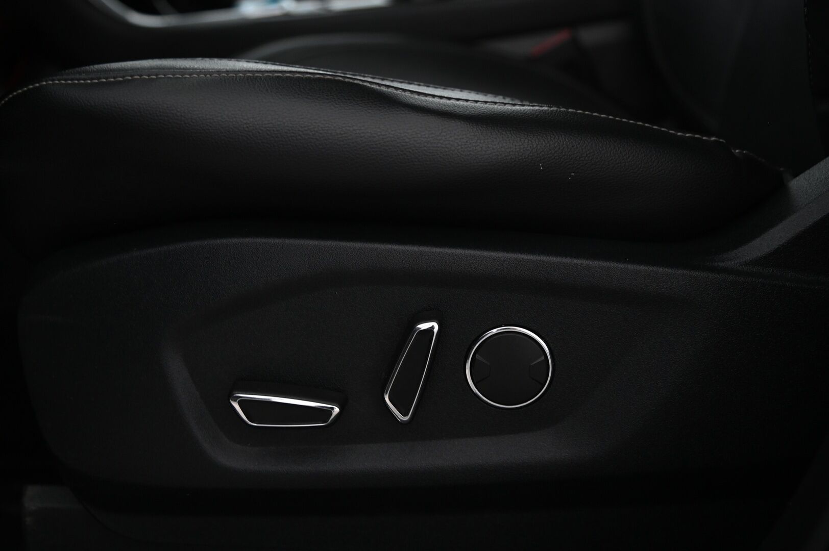 Ford S-Max 2019 2,0 TDCi EcoBlue 150hv A8 Titanium 5-ovinen - *YritysOutlet - Myydään vain yrityksille*