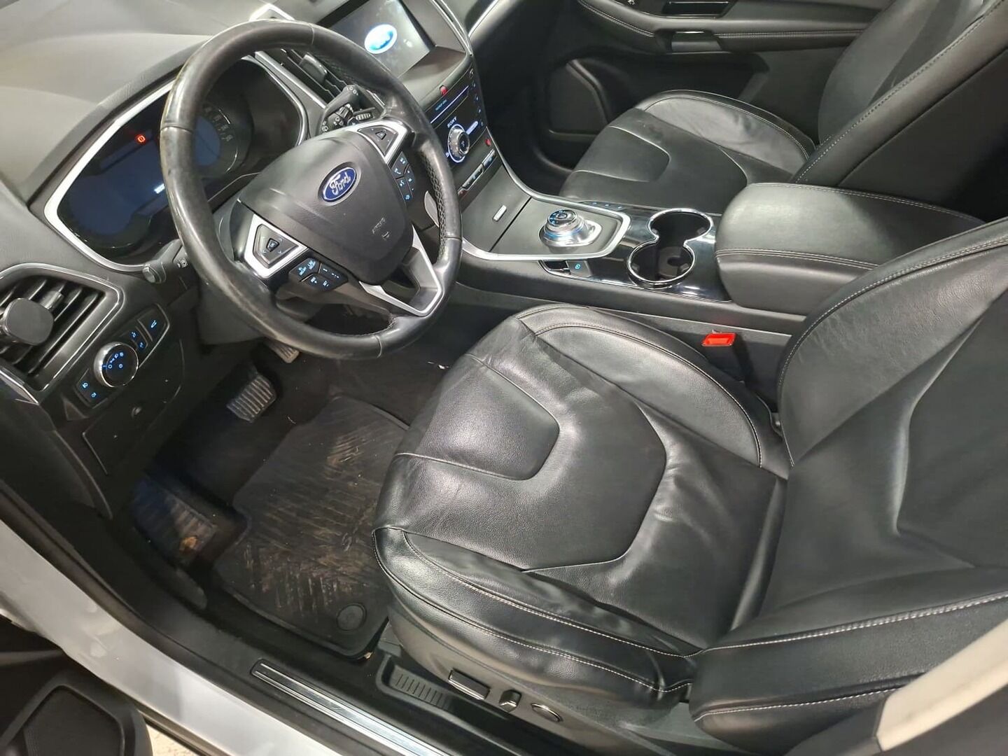 Ford S-Max 2019 2,0 TDCi EcoBlue 150hv A8 Titanium 5-ovinen - | Suomi-auto | ACC | Webasto | BLIS | KeylessGO | Vetokoukku | Sähkötoiminen takaluukku | 7-paikkainen | LED | Tutkat edessä ja takana | - KORKO VAIN 3,99 %