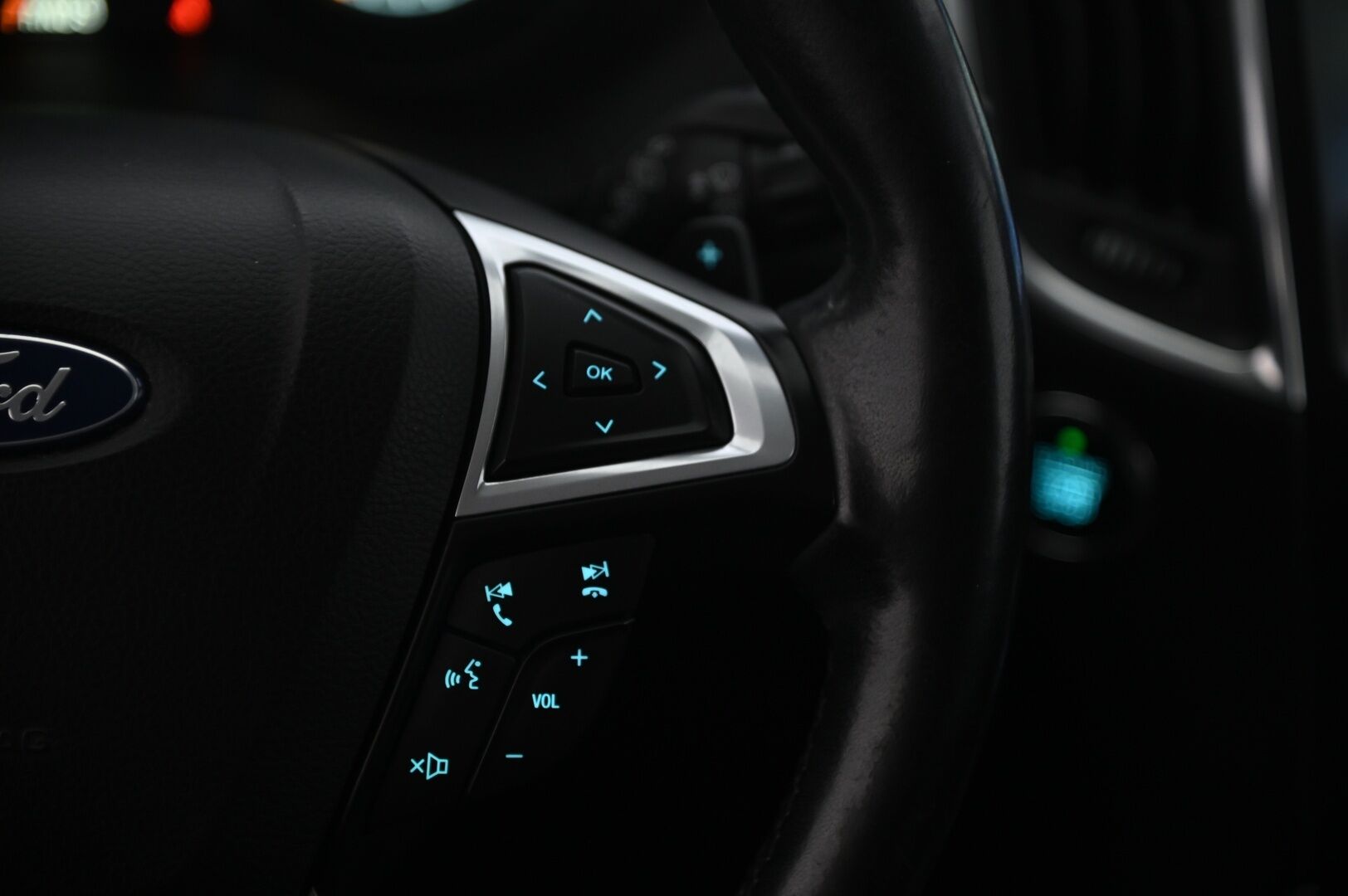 Ford S-Max 2019 2,0 TDCi EcoBlue 150hv A8 Titanium 5-ovinen - *YritysOutlet - Myydään vain yrityksille*