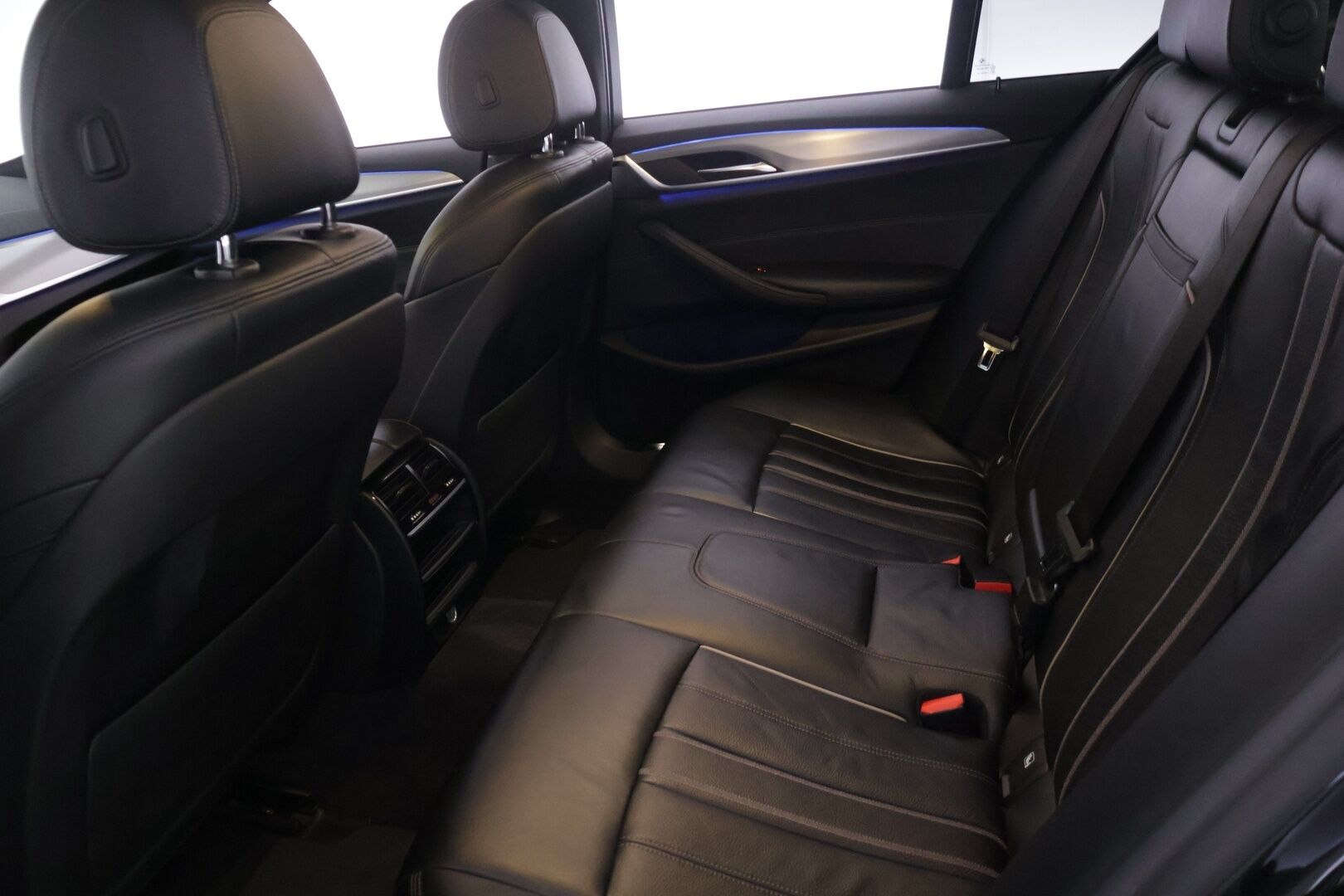BMW 530 2018 G30 Sedan 530e A Charged Edition M Sport - | M Sport | Adapt.LED | 360-kamera | HUD | Blis | Hifi