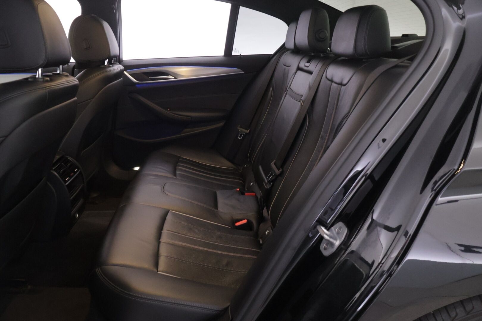 BMW 530 2018 G30 Sedan 530e A Charged Edition M Sport - | M Sport | Adapt.LED | 360-kamera | HUD | Blis | Hifi