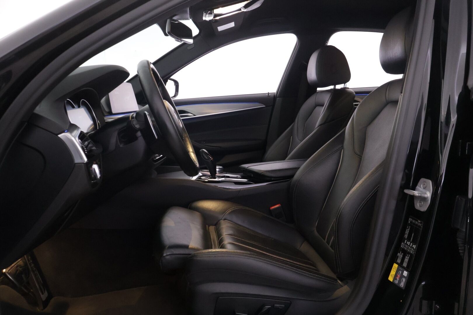 BMW 530 2018 G30 Sedan 530e A Charged Edition M Sport - | M Sport | Adapt.LED | 360-kamera | HUD | Blis | Hifi
