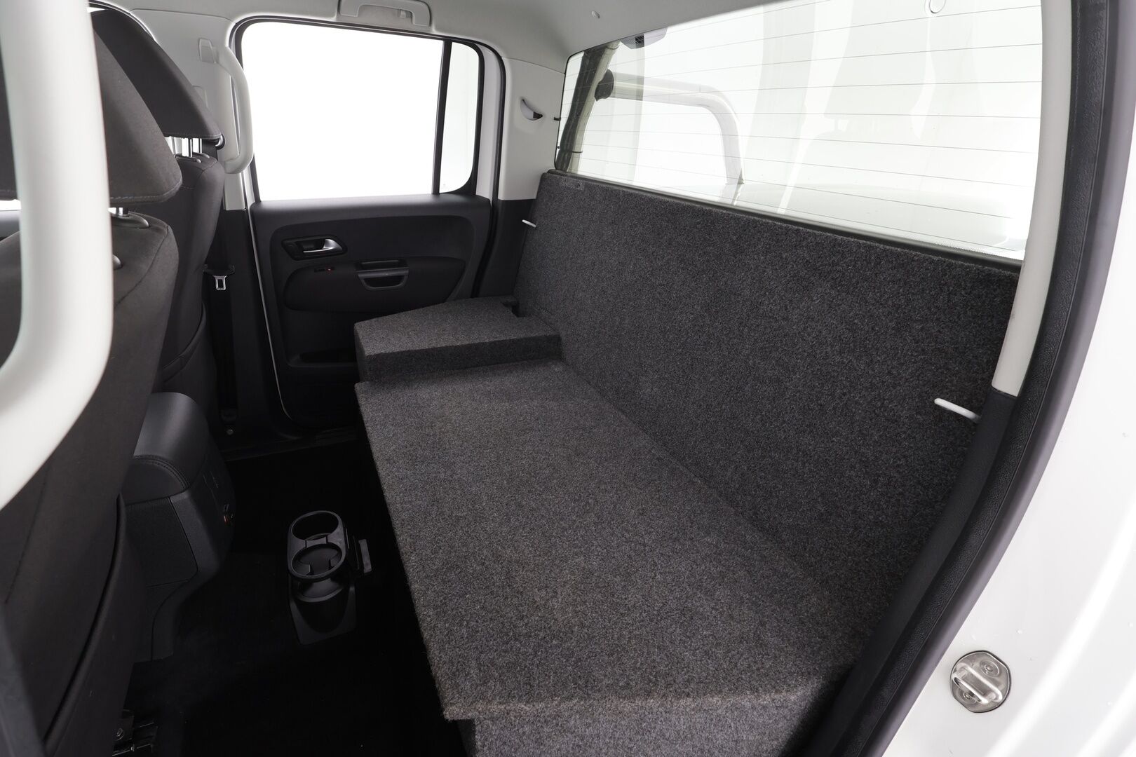 Volkswagen Amarok 2018 DC 3080 -->3300kg Highline 3,0 TDI 150kW 4MOTION 3300kg ilman takaistuimia - *Vakkari | Webasto | Koukku | P.kamera | Suomi-auto | Kattavat huollot | Karjapuskuri*