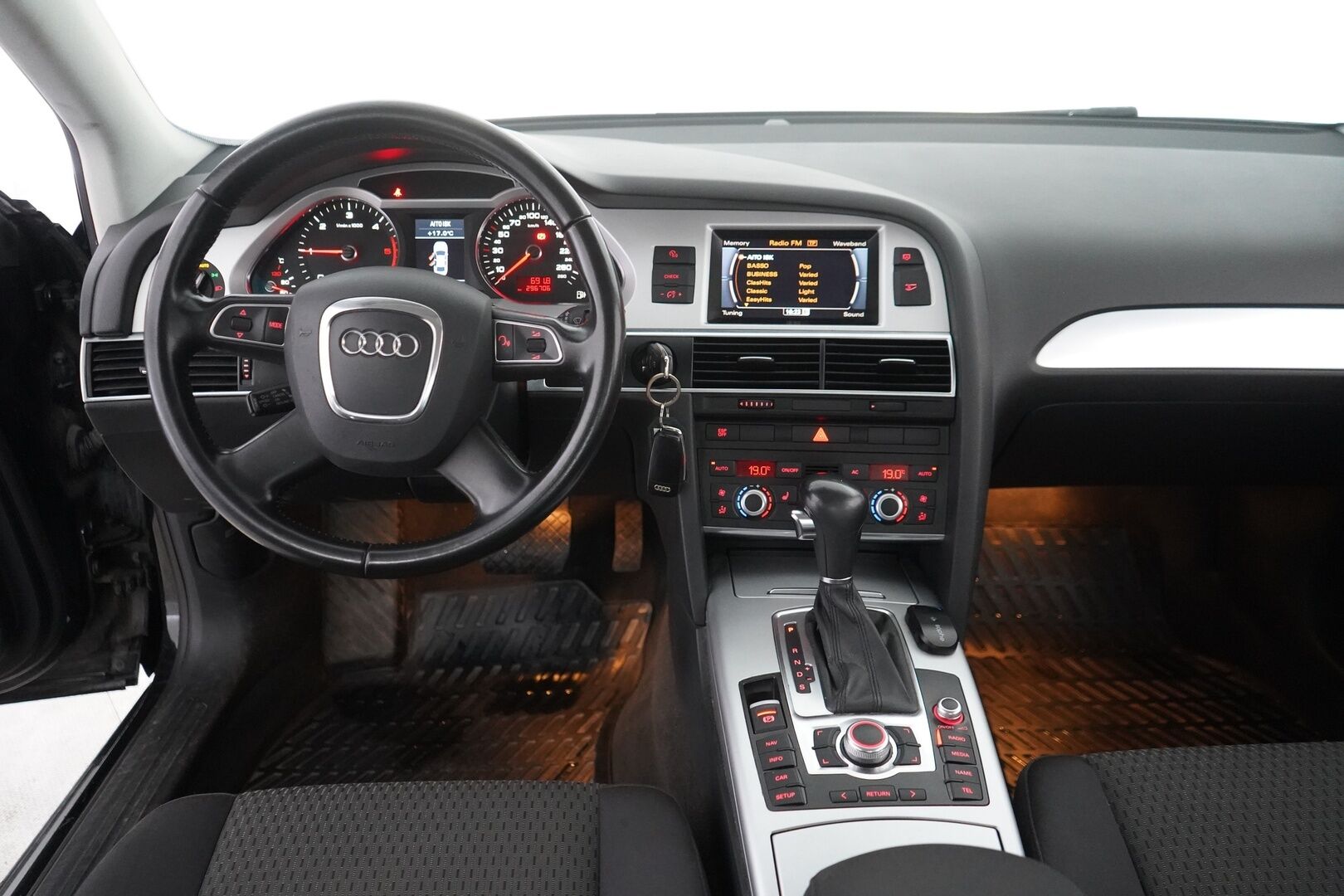 Audi A6 2010 Sedan S line Business 2,0 TDI (DPF) multitronic - Myydään huutokaupat.com
