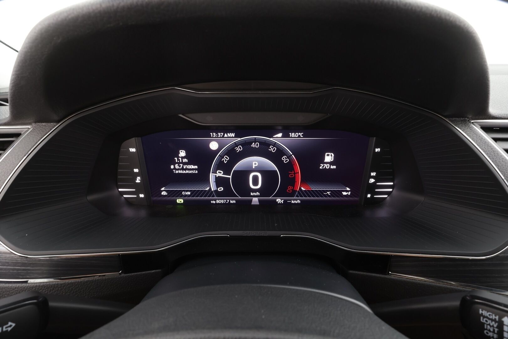 Skoda Superb 2021 Combi 1,5 TSI ACT Style DSG Autom. - | ACC | Webasto | Koukku | Muistipenkit | Matrix-LED | Canton | Keyless | Puolinahat | Apple&Android | Suomi-auto | Kahdet Renkaat |