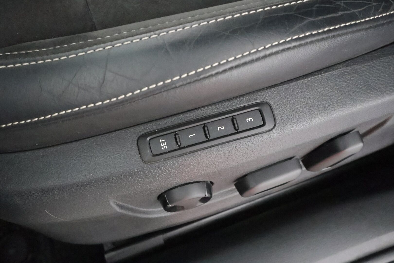 Skoda Superb 2021 Combi 1,5 TSI ACT Style DSG Autom. - | ACC | Webasto | Koukku | Muistipenkit | Matrix-LED | Canton | Keyless | Puolinahat | Apple&Android | Suomi-auto | Kahdet Renkaat |
