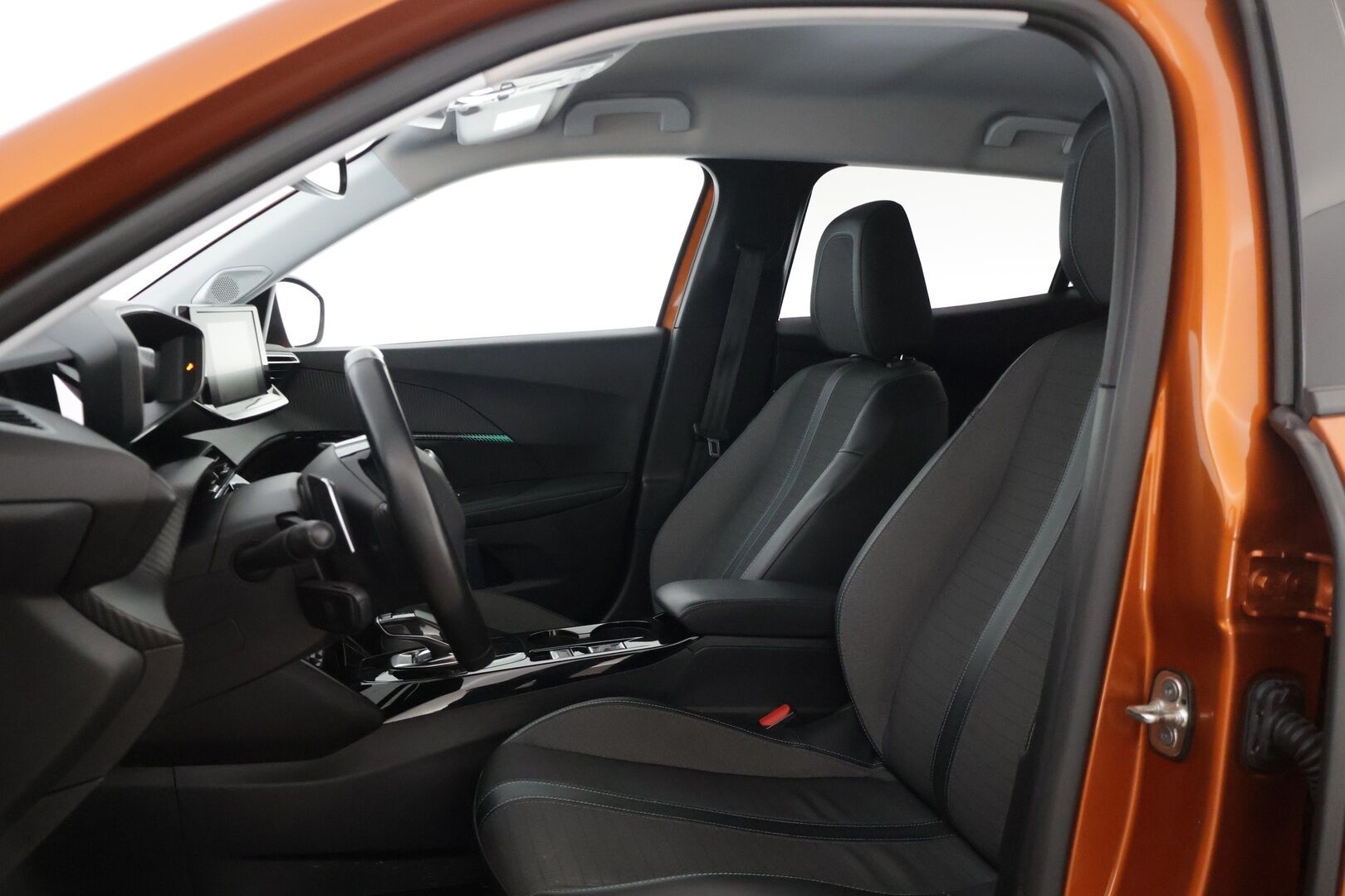 Peugeot 2008 2021 Allure Pack 210 Anniversary PureTech 130 EAT8-automaatti