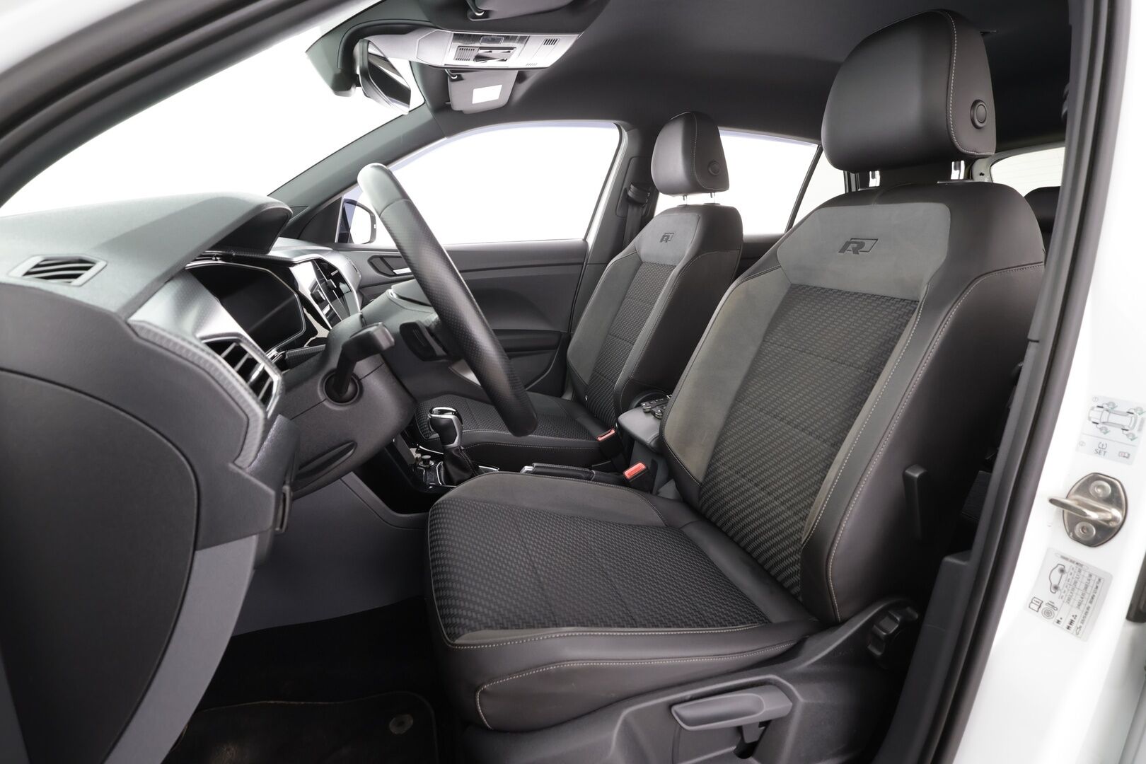 Volkswagen T-Cross 2021 R-Line 1,5 TSI 110 kW DSG * ACC / LED / Beats / Appconnect / keyless / P.Kamera * - 1.Om Suomi-auto / Kahdet renkaat