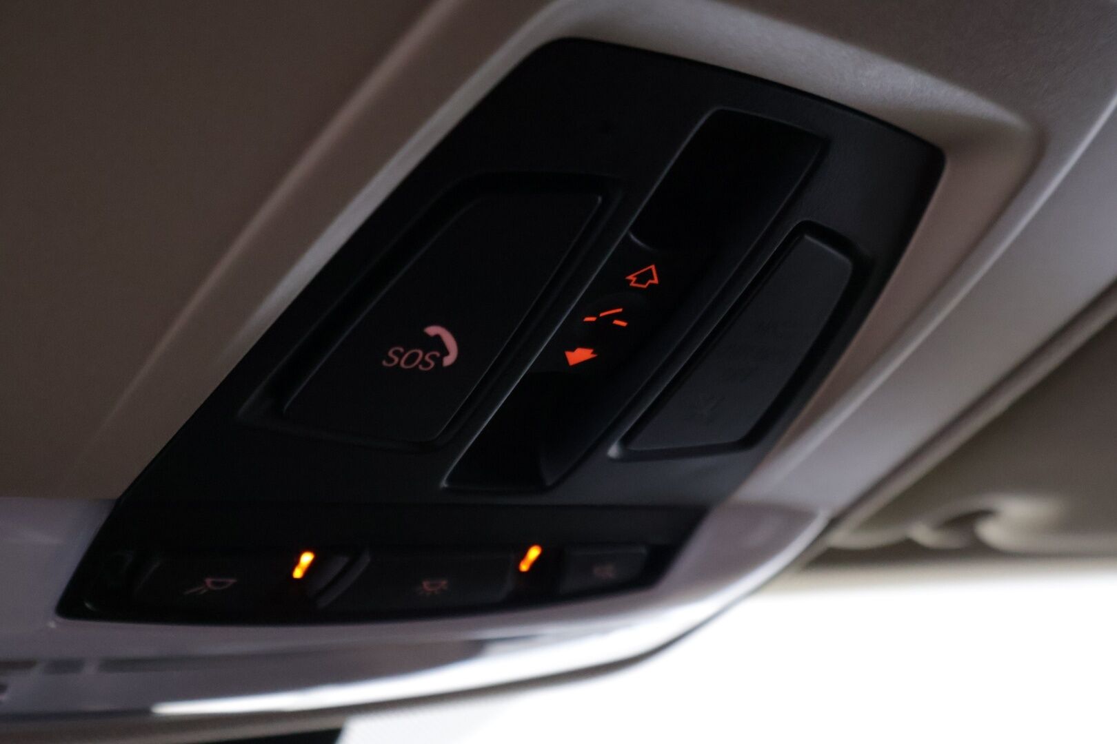 BMW 330 2016 e iPerformance - | ACC | Harman/Kardon | Konjakit Sähkösäädöillä | Kuskilla Muisti | Ambient Light | Adaptive LED | Kaistavahti | BLIS | KeyLess | P.Kamera | 360 Tutkanäkymä | 