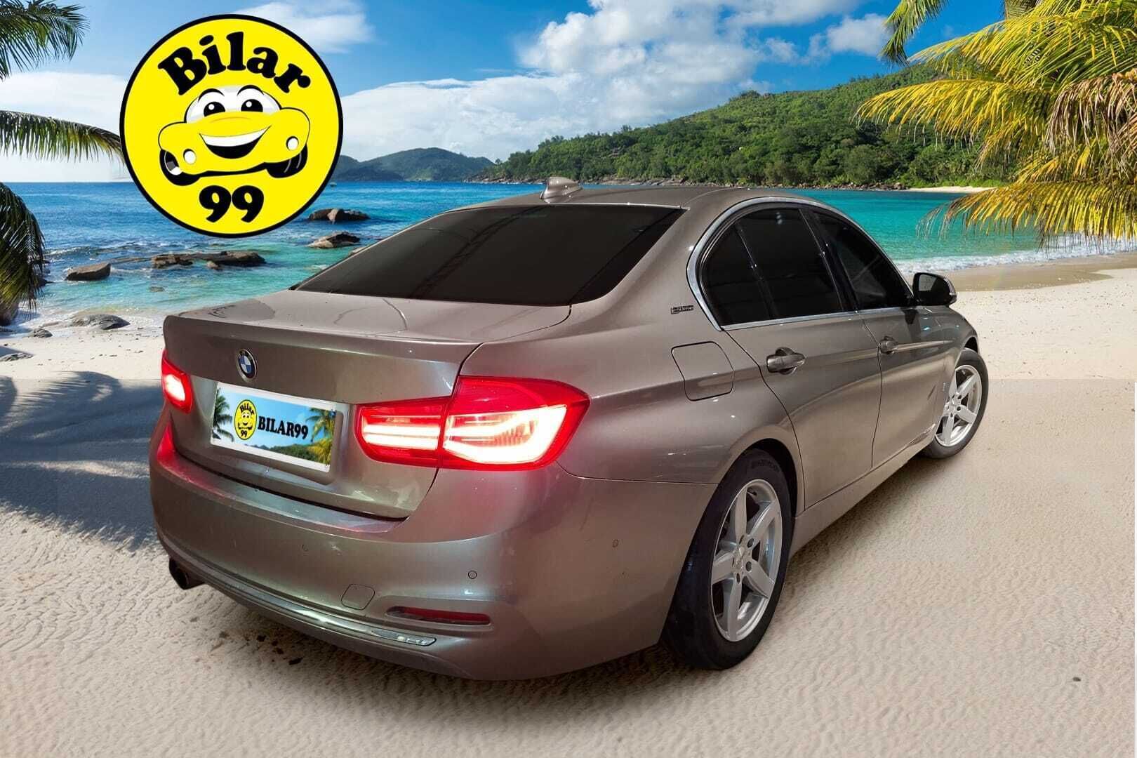 BMW 330 2016 e iPerformance - | ACC | Harman/Kardon | Konjakit Sähkösäädöillä | Kuskilla Muisti | Ambient Light | Adaptive LED | Kaistavahti | BLIS | KeyLess | P.Kamera | 360 Tutkanäkymä | 