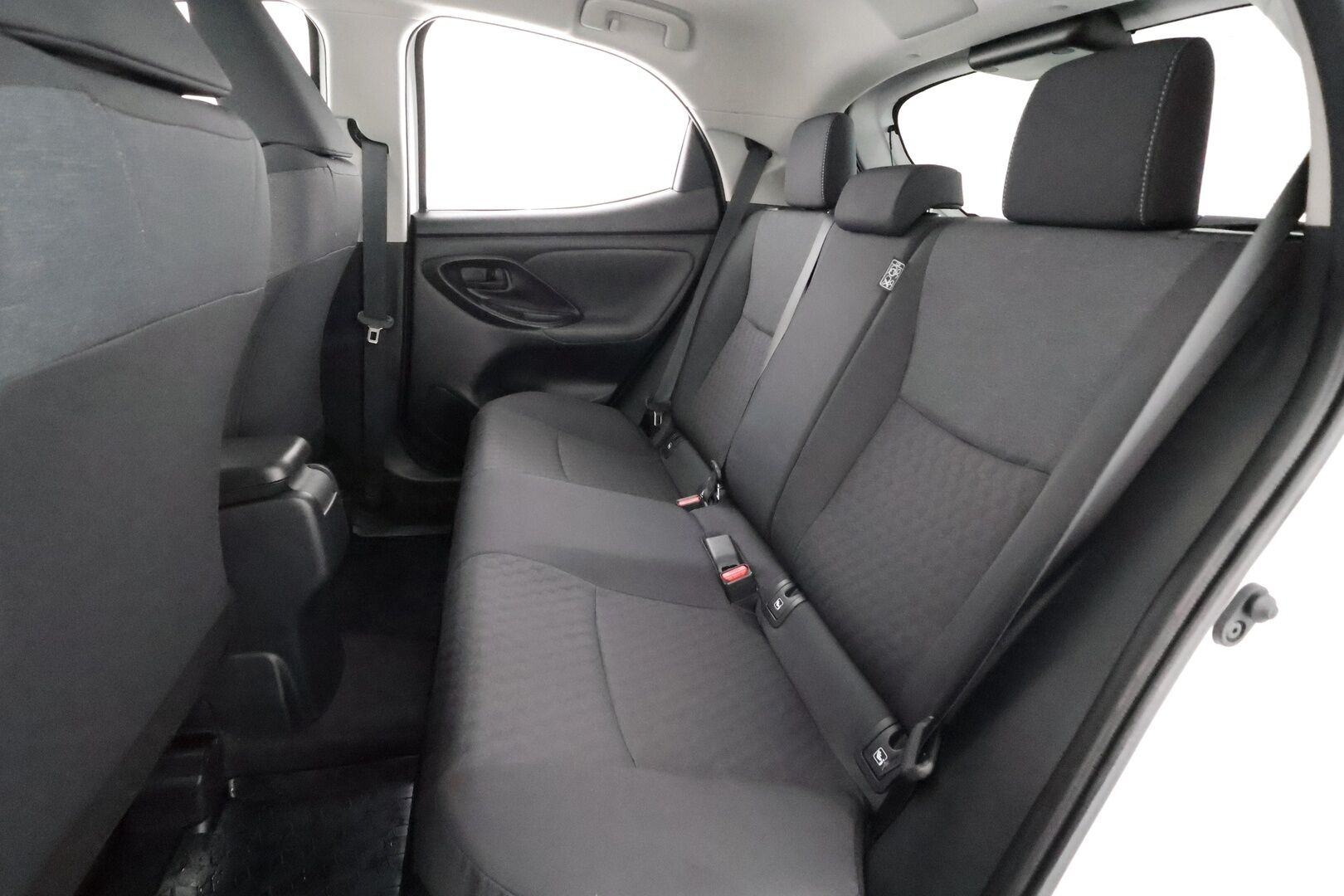 Toyota Yaris 2021 1,5 Hybrid Style - | ACC | LED | P.Kamera | Kaistavahti | Keyless | Apple&Android | Kahdet renkaat | Suomi-auto | Merkkihuollot |