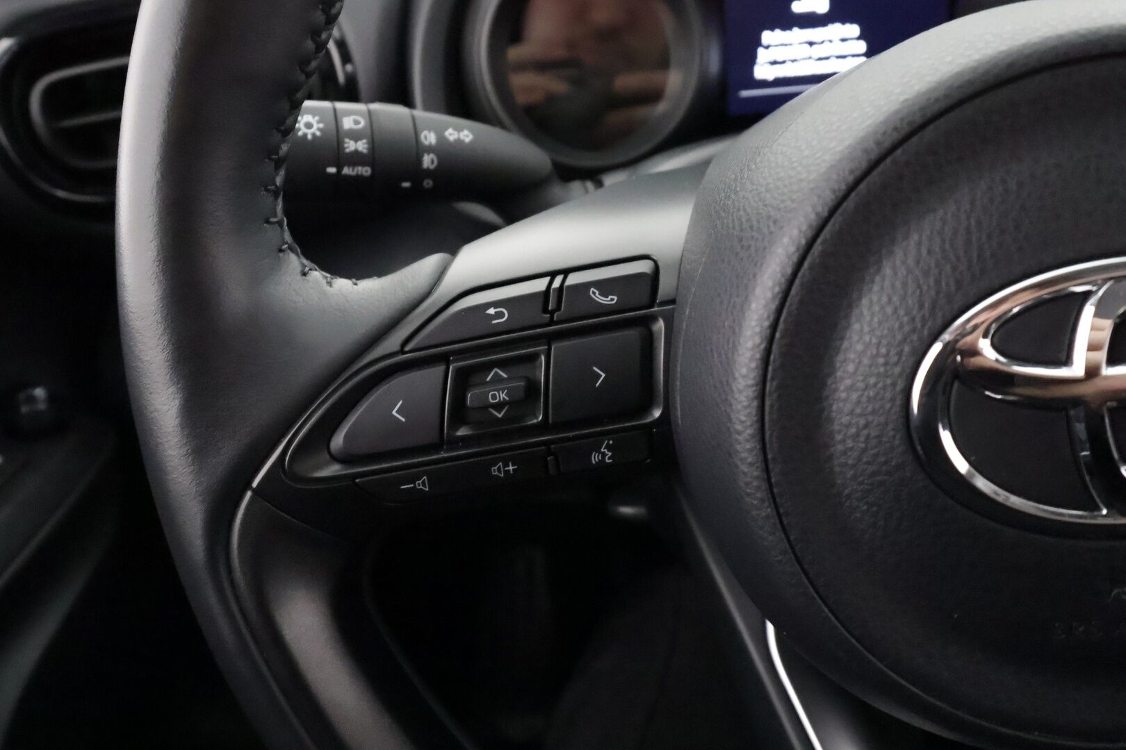 Toyota Yaris 2021 1,5 Hybrid Style - | ACC | LED | P.Kamera | Kaistavahti | Keyless | Apple&Android | Kahdet renkaat | Suomi-auto | Merkkihuollot |