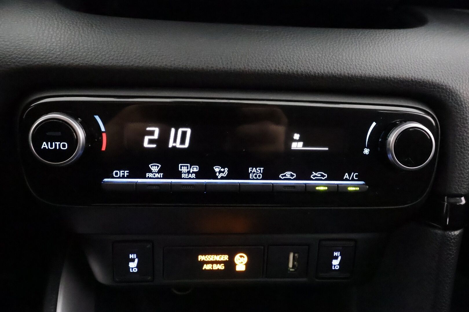 Toyota Yaris 2021 1,5 Hybrid Style - | ACC | LED | P.Kamera | Kaistavahti | Keyless | Apple&Android | Kahdet renkaat | Suomi-auto | Merkkihuollot |