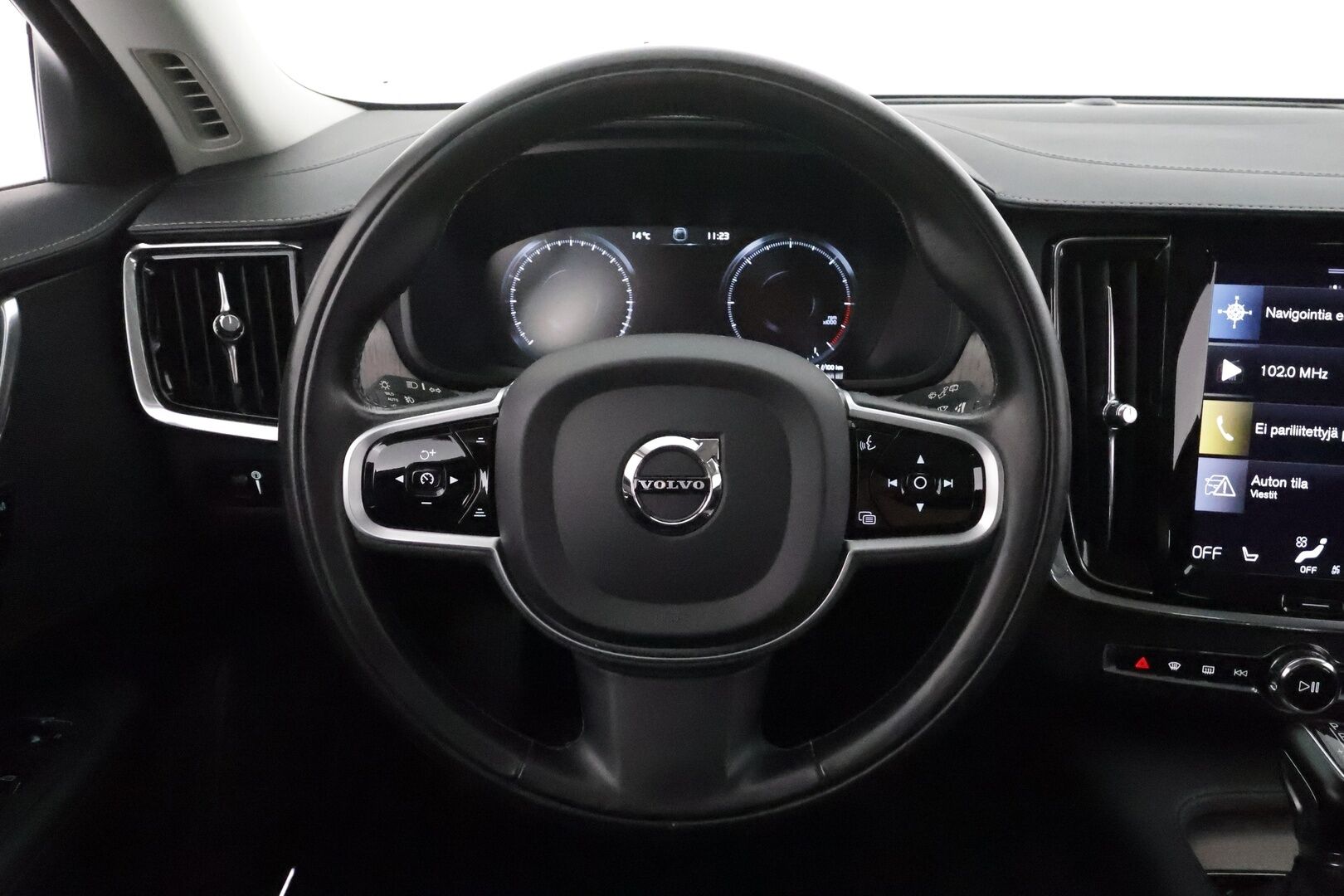 Volvo V90 2021 D3 Business Inscription Edition aut **Webasto / Koukku / Adapt.Vakkari / P.kamera / LED-valot / Sporttinahat Muistilla** - 3,99 % KORKOTARJOUS TÄHÄN AUTOON - 1-om Suomi-auto / Kahdet Renkaat