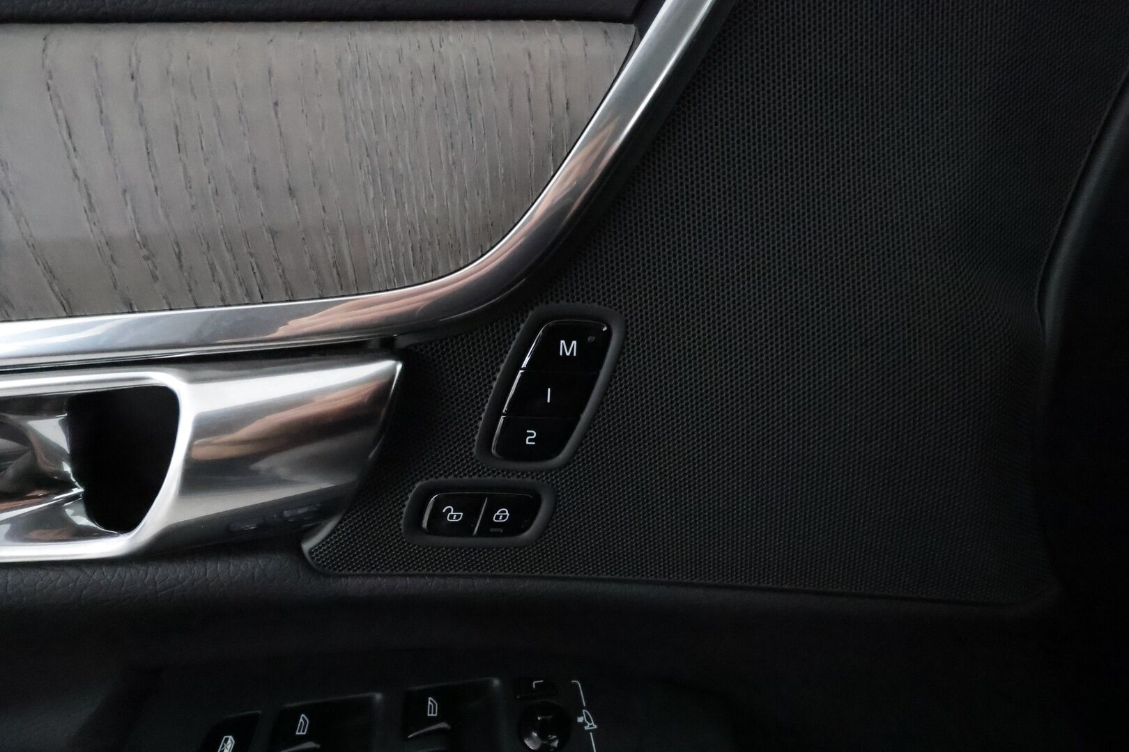 Volvo V90 2021 D3 Business Inscription Edition aut **Webasto / Koukku / Adapt.Vakkari / P.kamera / LED-valot / Sporttinahat Muistilla** - 3,99 % KORKOTARJOUS TÄHÄN AUTOON - 1-om Suomi-auto / Kahdet Renkaat