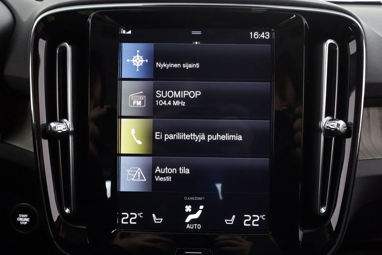 Volvo XC40 2021 T5 TwE Inscription aut * Webasto / Harman&Kardon / Adapt.Vakkari / Peruutuskamera / Sporttinahat / LED / Navi / KeyLess - Suomi-auto / 2x Latauskaapelit / Kahdet renkaat / Merkkihuollot / Supervarusteet!