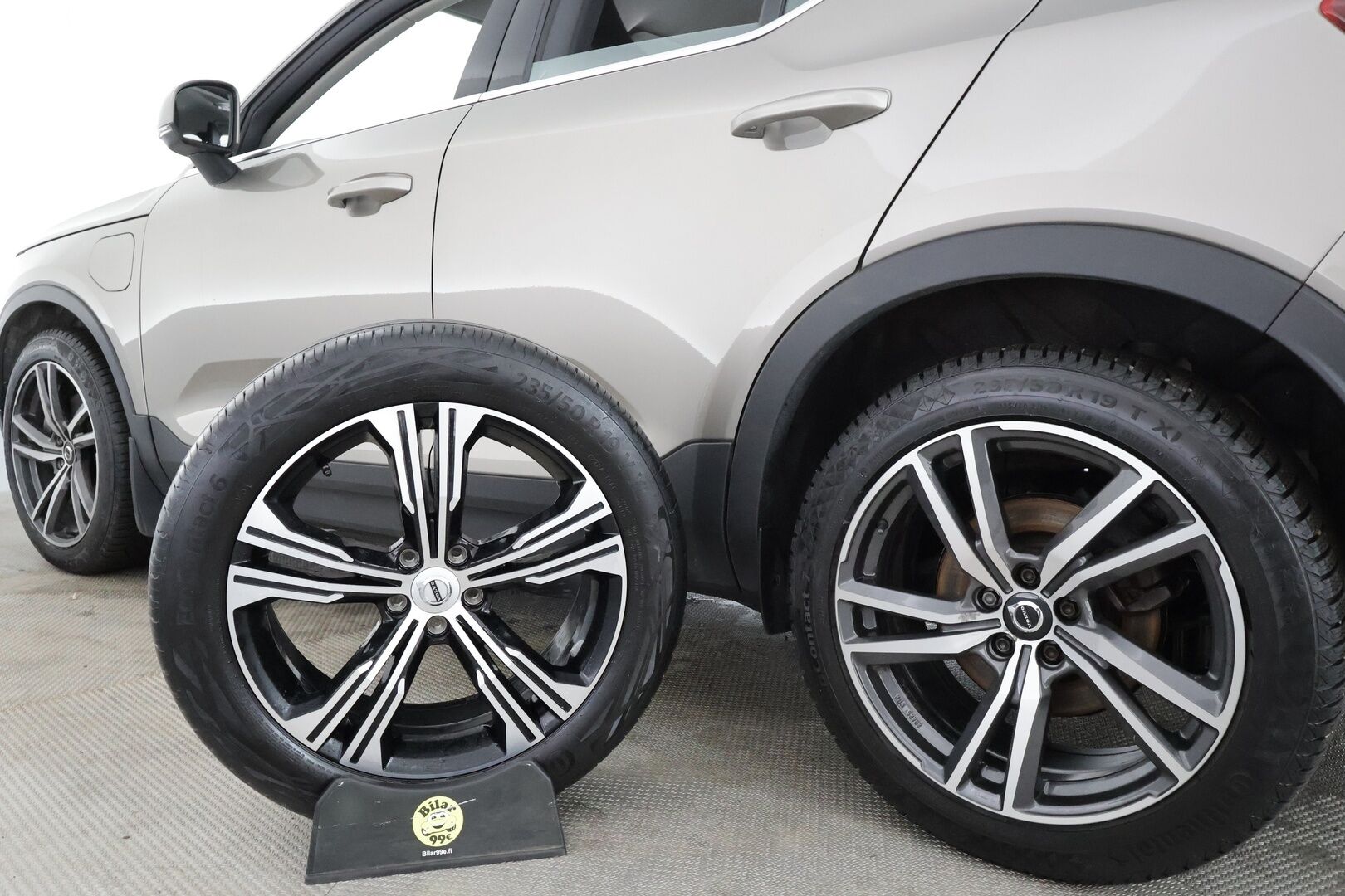 Volvo XC40 2021 T5 TwE Inscription aut * Webasto /  H&K / ACC / LED / P.Kamera / Sportnahat / Kaistavahti / Navi / Keyless * - Suomi-auto / 2x Latauskaapelit / Kahdet renkaat / Merkkihuollot - HULLUT JOULUT KORKOTARJOUS 2,49% 