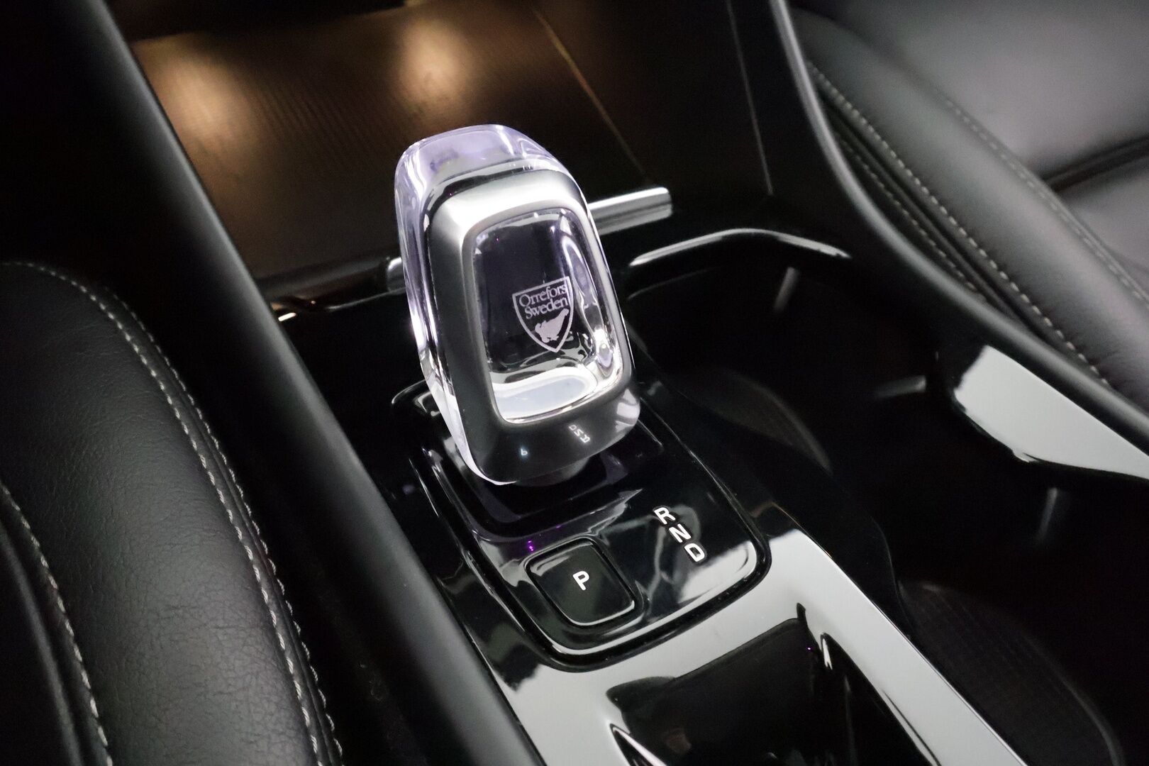 Volvo XC40 2021 T5 TwE Inscription aut * Webasto /  H&K / ACC / LED / P.Kamera / Sportnahat / Kaistavahti / Navi / Keyless * - Suomi-auto / 2x Latauskaapelit / Kahdet renkaat / Merkkihuollot - HULLUT JOULUT KORKOTARJOUS 2,49% 