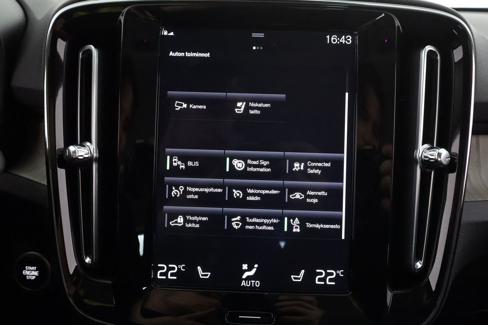 Volvo XC40 2021 T5 TwE Inscription aut * Webasto /  H&K / ACC / LED / P.Kamera / Sportnahat / Kaistavahti / Navi / Keyless * - Suomi-auto / 2x Latauskaapelit / Kahdet renkaat / Merkkihuollot - HULLUT JOULUT KORKOTARJOUS 2,49% 