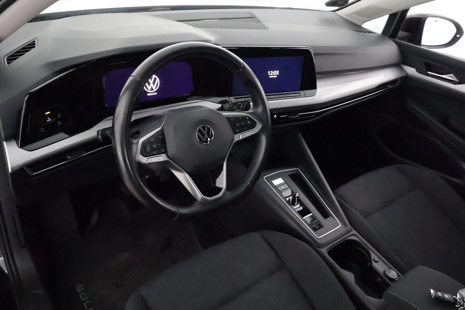 Volkswagen Golf 2020 First Edition 1,5 eTSI 110 kW (MHEV) DSG *ACC / LED-valot / P.Tutkat / Webasto / Navi / Kaistavahti / Digimittaristo* - Suomi-auto / Kahdet alkuperäiset alumiinivanteet / Viimeisin huolto 65tkm / Seuraava katsastus 16.9.2026