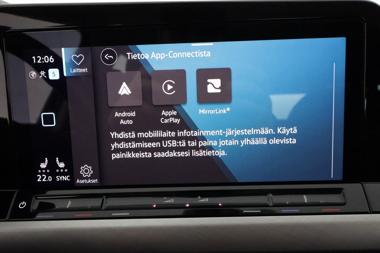 Volkswagen Golf 2020 First Edition 1,5 eTSI 110 kW (MHEV) DSG *ACC / LED-valot / P.Tutkat / Webasto / Navi / Kaistavahti / Digimittaristo* - Suomi-auto / Kahdet alkuperäiset alumiinivanteet / Viimeisin huolto 65tkm / Seuraava katsastus 16.9.2026