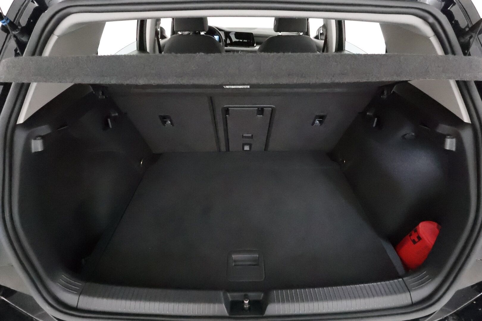 Volkswagen Golf 2020 First Edition 1,5 eTSI 110 kW (MHEV) DSG *ACC / LED-valot / P.Tutkat / Webasto / Navi / Kaistavahti / Digimittaristo* - Suomi-auto / Kahdet alkuperäiset alumiinivanteet / Viimeisin huolto 65tkm / Seuraava katsastus 16.9.2026