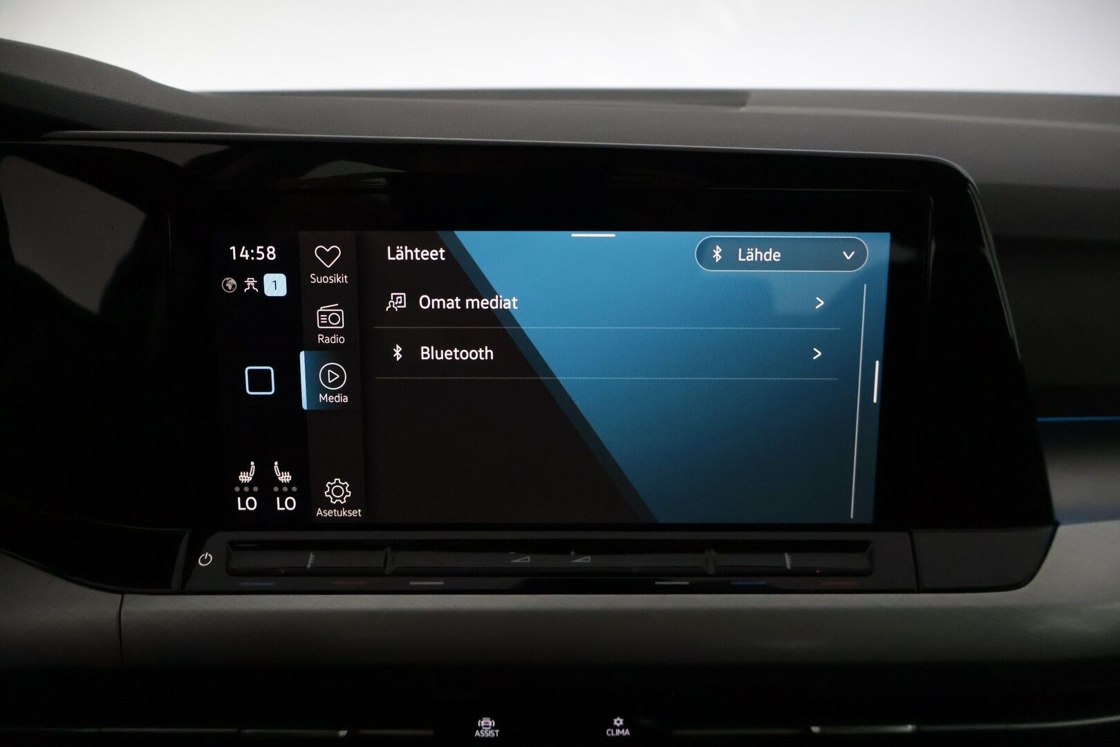Volkswagen Golf 2020 First Edition 1,5 eTSI 110 kW (MHEV) DSG-automaatti * / Webasto / Acc / Ratinlämmitin / Ambient / Digi / 2x loistavat renkaat / * - Kahdet huippukunnossa olevat renkaat / Webasto kaukkarilla / Upea yksilö / 
