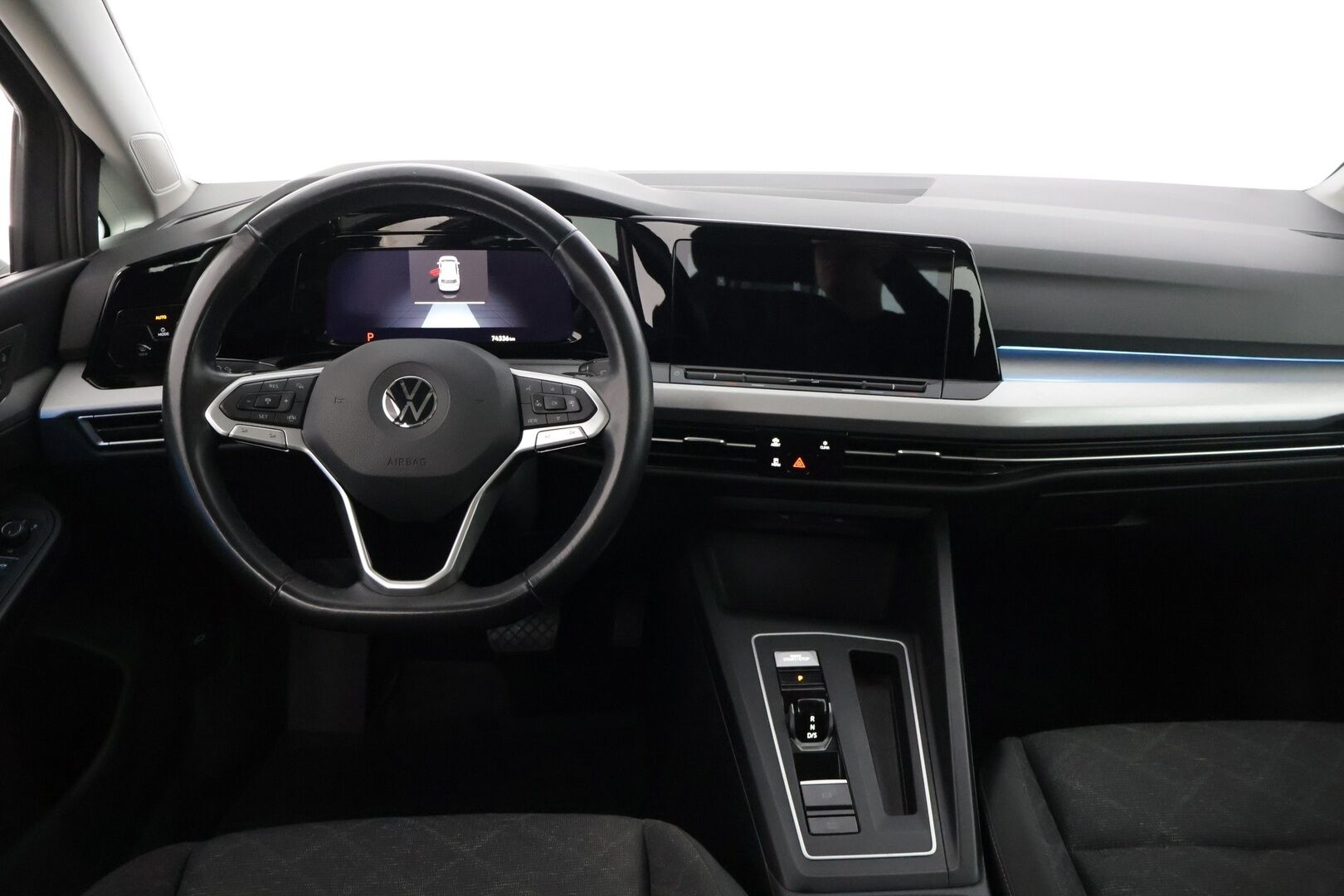 Volkswagen Golf 2020 First Edition 1,5 eTSI 110 kW (MHEV) DSG-automaatti * / Webasto / Acc / Ratinlämmitin / Ambient / Digi / 2x loistavat renkaat / * - Kahdet huippukunnossa olevat renkaat / Webasto kaukkarilla / Upea yksilö / 