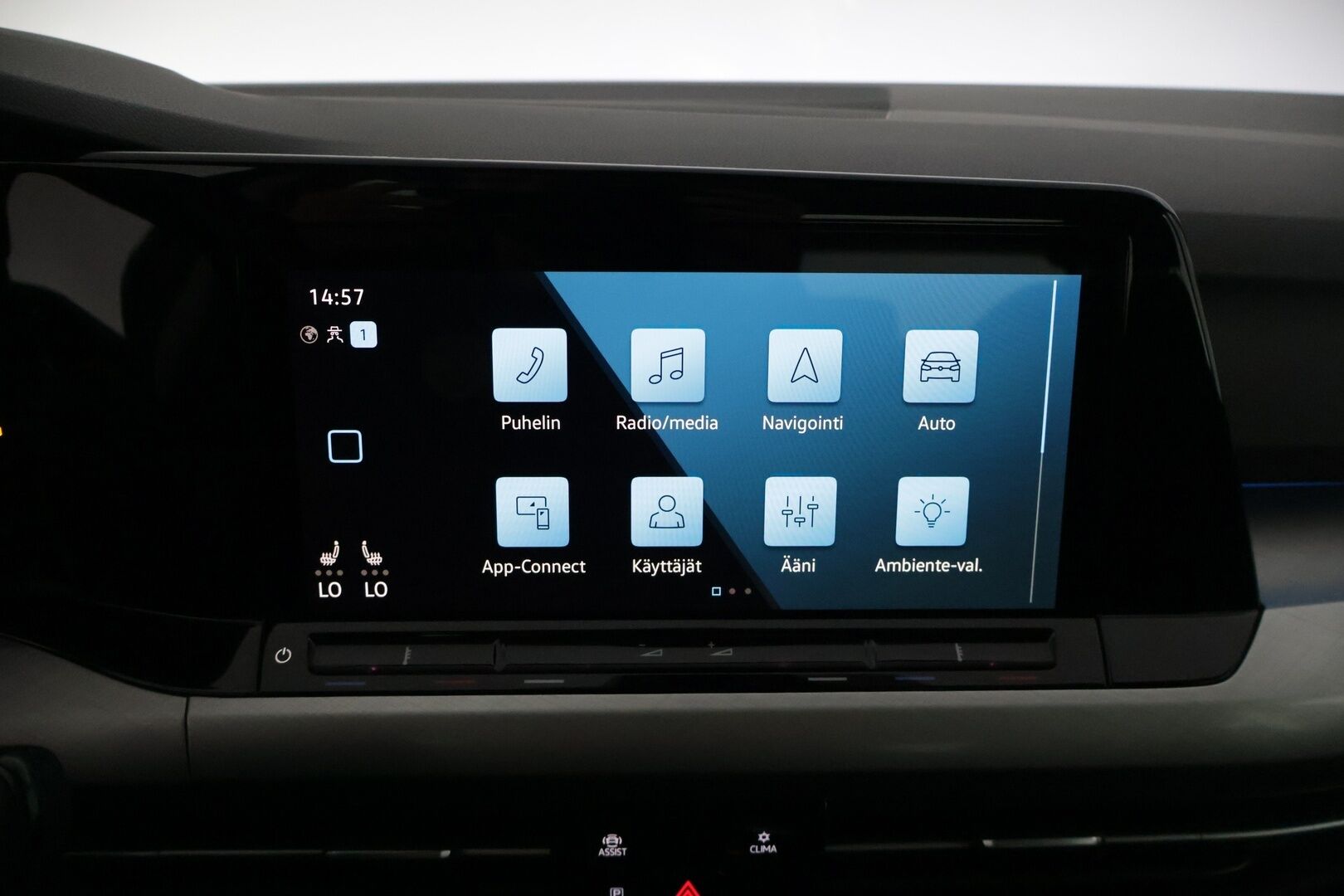 Volkswagen Golf 2020 First Edition 1,5 eTSI 110 kW (MHEV) DSG-automaatti * / Webasto / Acc / Ratinlämmitin / Ambient / Digi / 2x loistavat renkaat / * - Kahdet huippukunnossa olevat renkaat / Webasto kaukkarilla / Upea yksilö / 