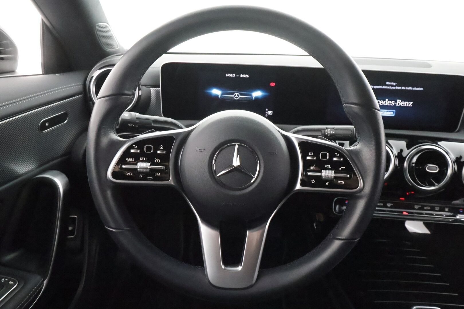 Mercedes-Benz CLA 2020 200 A Business Progressive * Vakkari / Webasto / Multibeam-LED / Sporttinahat / P.kamera / Digimittaristo * - 1.Om Suomi-auto / Kahdet Renkaat - HULLUT AVAJAISHULINAT KORKOTARJOUS 3,29 %