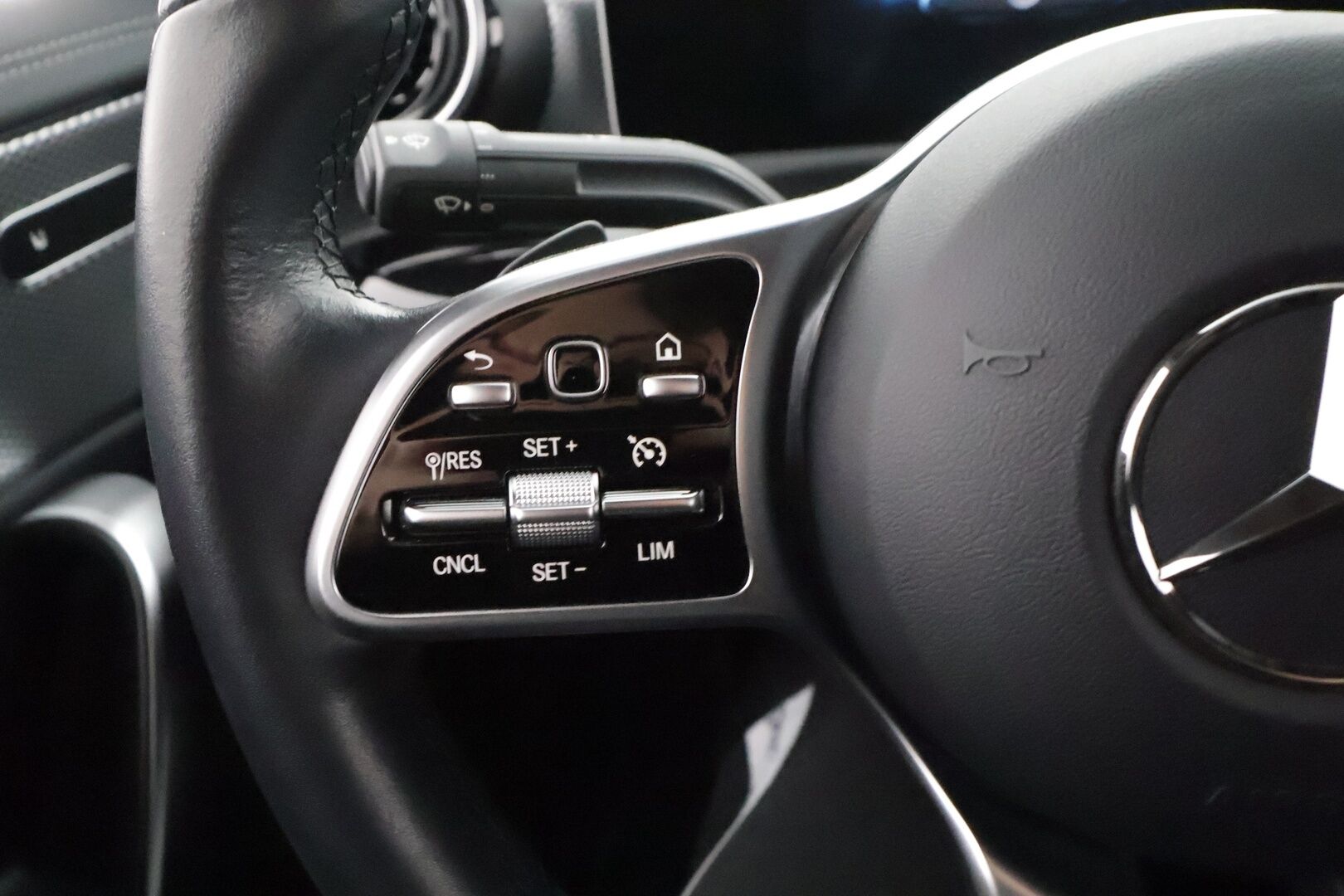 Mercedes-Benz CLA 2020 200 A Business Progressive * Vakkari / Webasto / Multibeam-LED / Sporttinahat / P.kamera / Digimittaristo * - 1.Om Suomi-auto / Kahdet Renkaat - HULLUT AVAJAISHULINAT KORKOTARJOUS 3,29 %