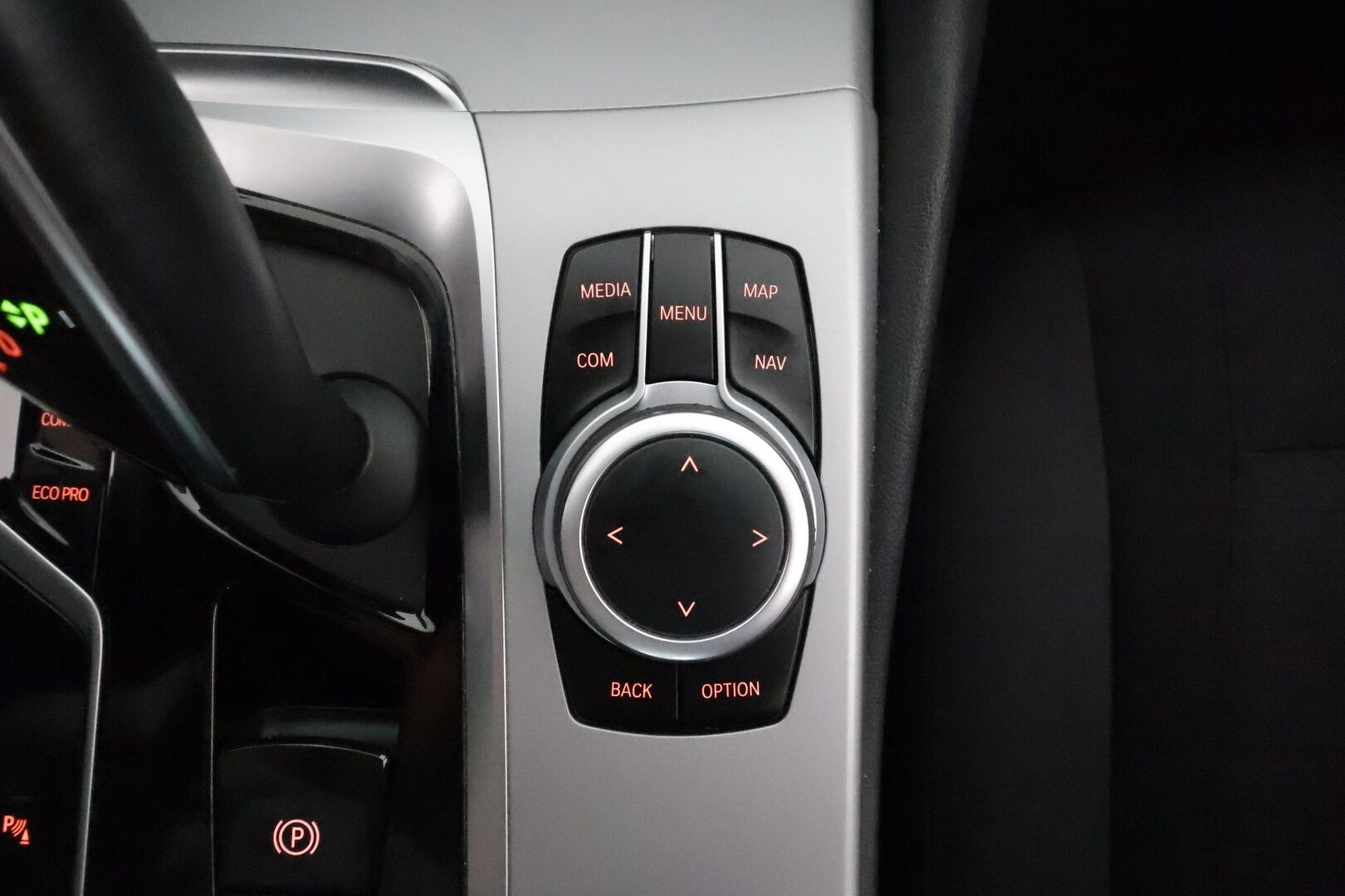 BMW 520 2020 G31 Touring 520d A xDrive MHEV LCI **Webasto / LED-valot / P.Tutkat / Navi / Apple&Android / Vakkari** - 3,99 % KORKOTARJOUS TÄHÄN AUTOON - 1-om Suomi-auto / Kahdet Renkaat