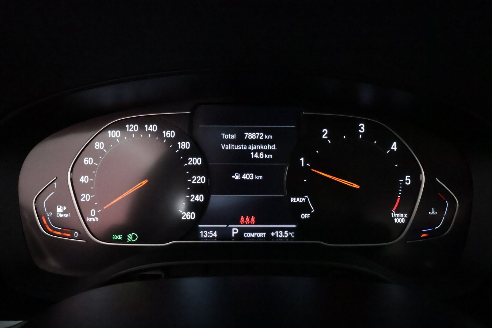 BMW 520 2020 G31 Touring 520d A xDrive MHEV LCI **Webasto / LED-valot / P.Tutkat / Navi / Apple&Android / Vakkari** - 3,99 % KORKOTARJOUS TÄHÄN AUTOON - 1-om Suomi-auto / Kahdet Renkaat