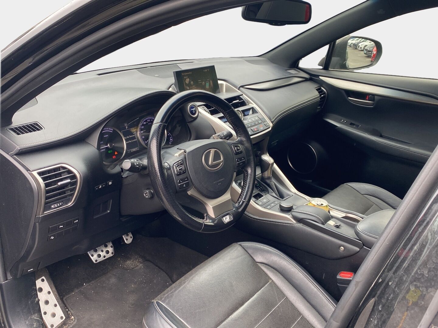 Lexus NX 2017 300h Hybrid A AWD F Sport - | ACC | Peruutuskamera | Muistinahat | Lasikatto | Vetokoukku | 