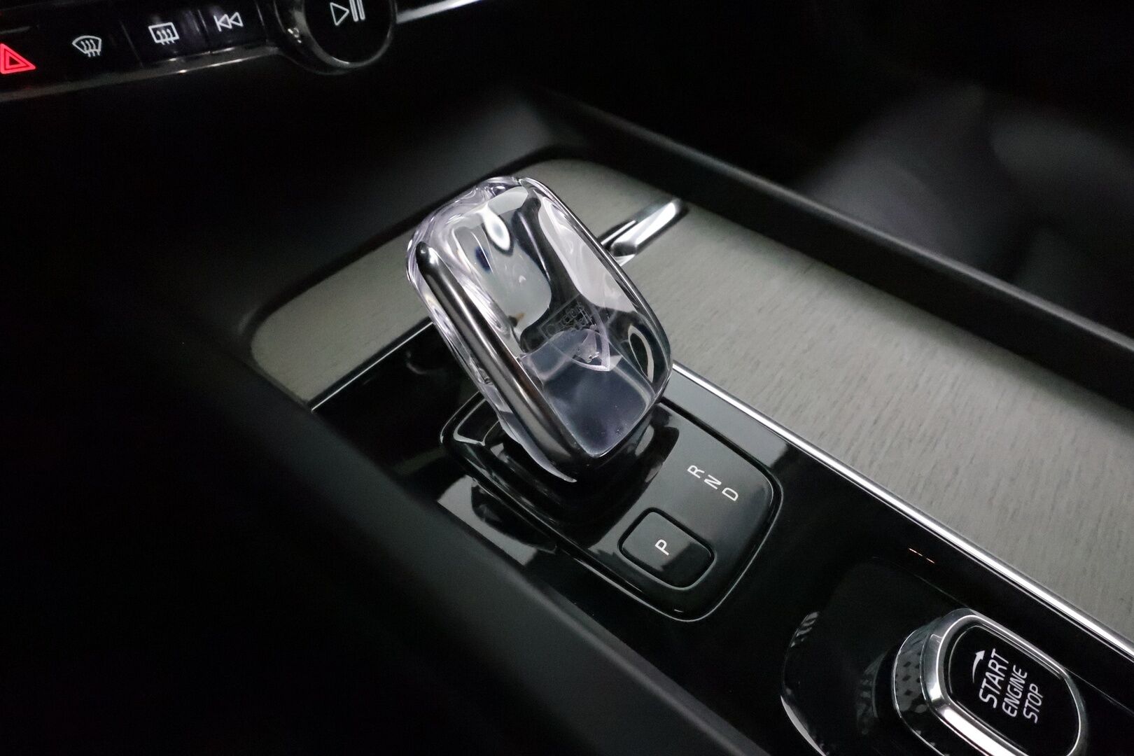 Volvo V60 2021 B5 AWD MHEV Business Inscription aut - 1Om Suomiauto / Webasto / Adapt.Vakkari / High Perf Audio / 360-Kamera / Full LED / Nahkasisusta / Supervarusteet! - HULLUT JOULUT KORKOTARJOUS 2,49% 