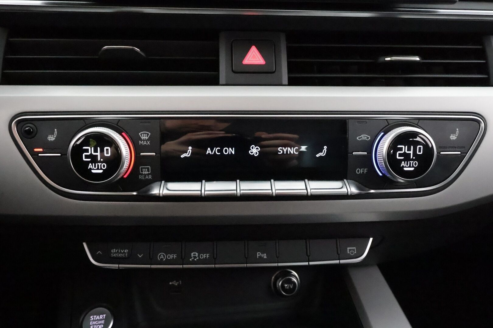 Audi A4 2020 Avant Business Advanced Comfort Edition 35 TFSI 110 kW MHEV S tronic * ACC / Webasto / Koukku / Matrix LED * - 1.Om Suomi-auto / Kahdet renkaat aluvanteilla