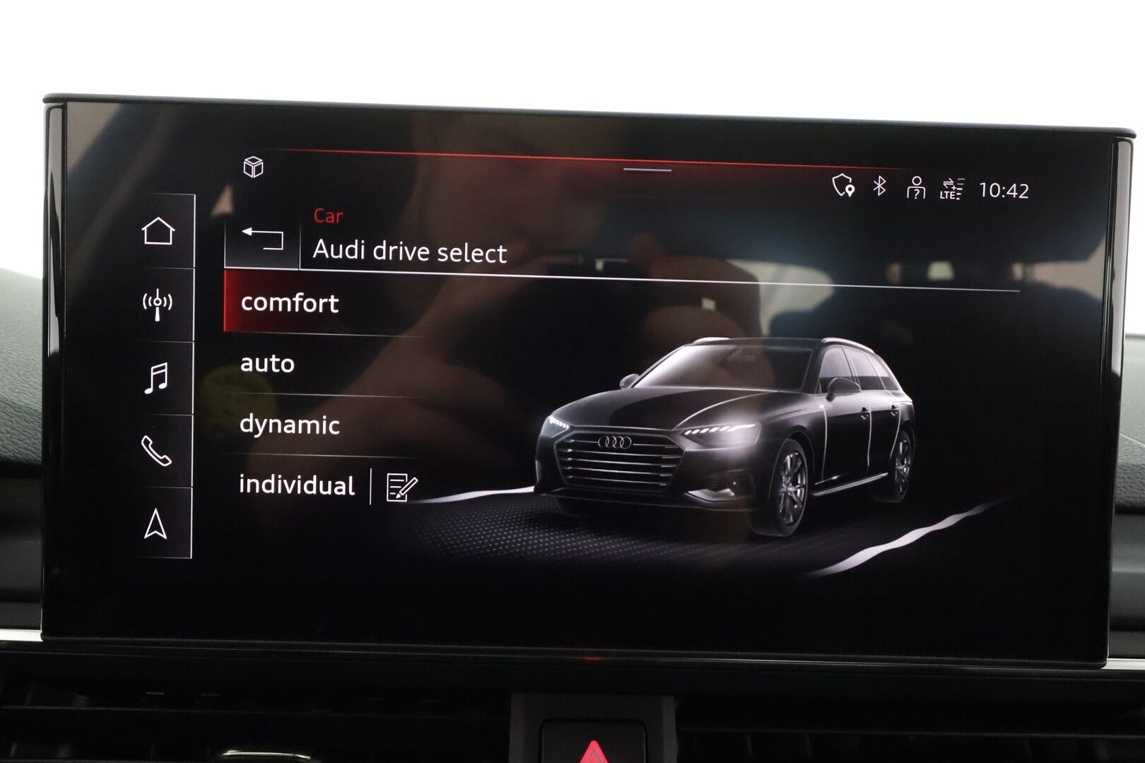 Audi A4 2020 Avant Business Advanced Comfort Edition 35 TFSI 110 kW MHEV S tronic * ACC / Webasto / Koukku / Matrix LED * - 1.Om Suomi-auto / Kahdet renkaat aluvanteilla