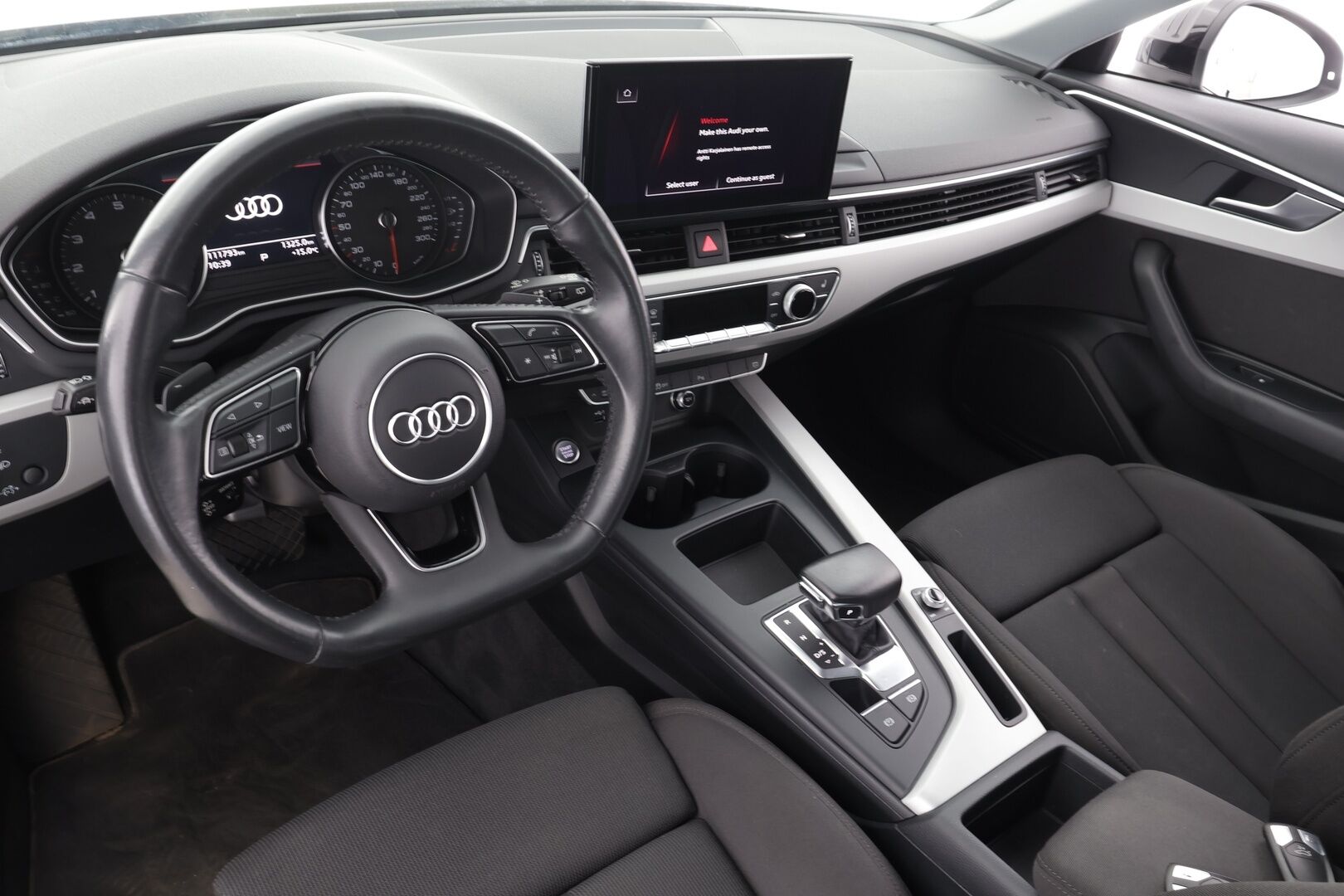 Audi A4 2020 Avant Business Advanced Comfort Edition 35 TFSI 110 kW MHEV S tronic * ACC / Webasto / Koukku / Matrix LED * - 1.Om Suomi-auto / Kahdet renkaat aluvanteilla