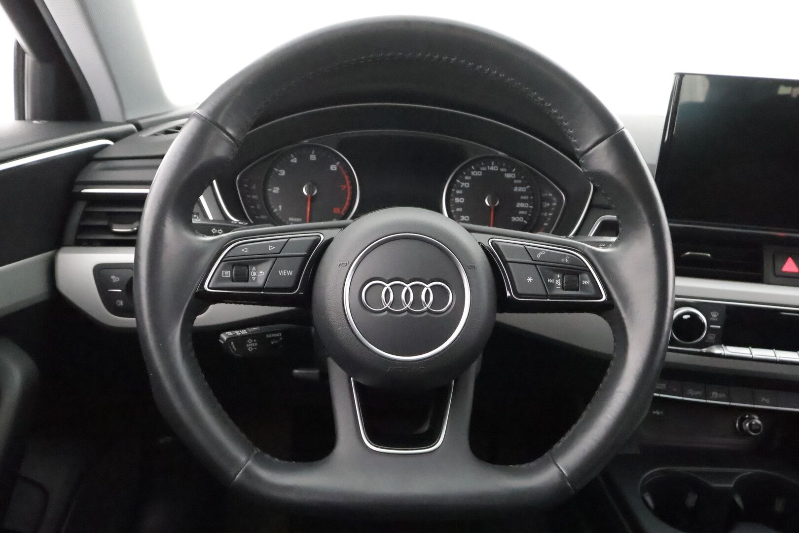 Audi A4 2020 Avant Business Advanced Comfort Edition 35 TFSI 110 kW MHEV S tronic * ACC / Webasto / Koukku / Matrix LED * - 1.Om Suomi-auto / Kahdet renkaat aluvanteilla